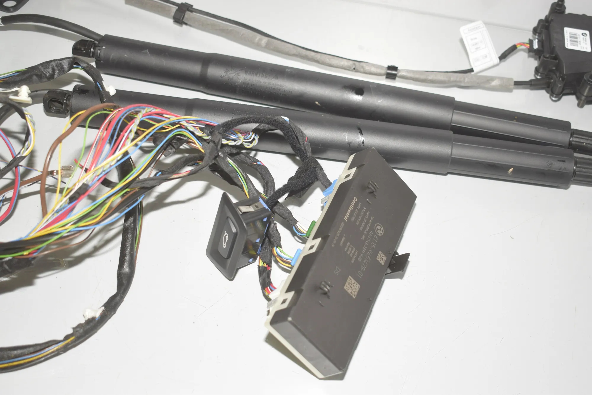 Electric Tailgate Opening Kit – OEM 9275119 · BMW 5 Touring (G31) (2017 - -) 520 d 2019 – 3