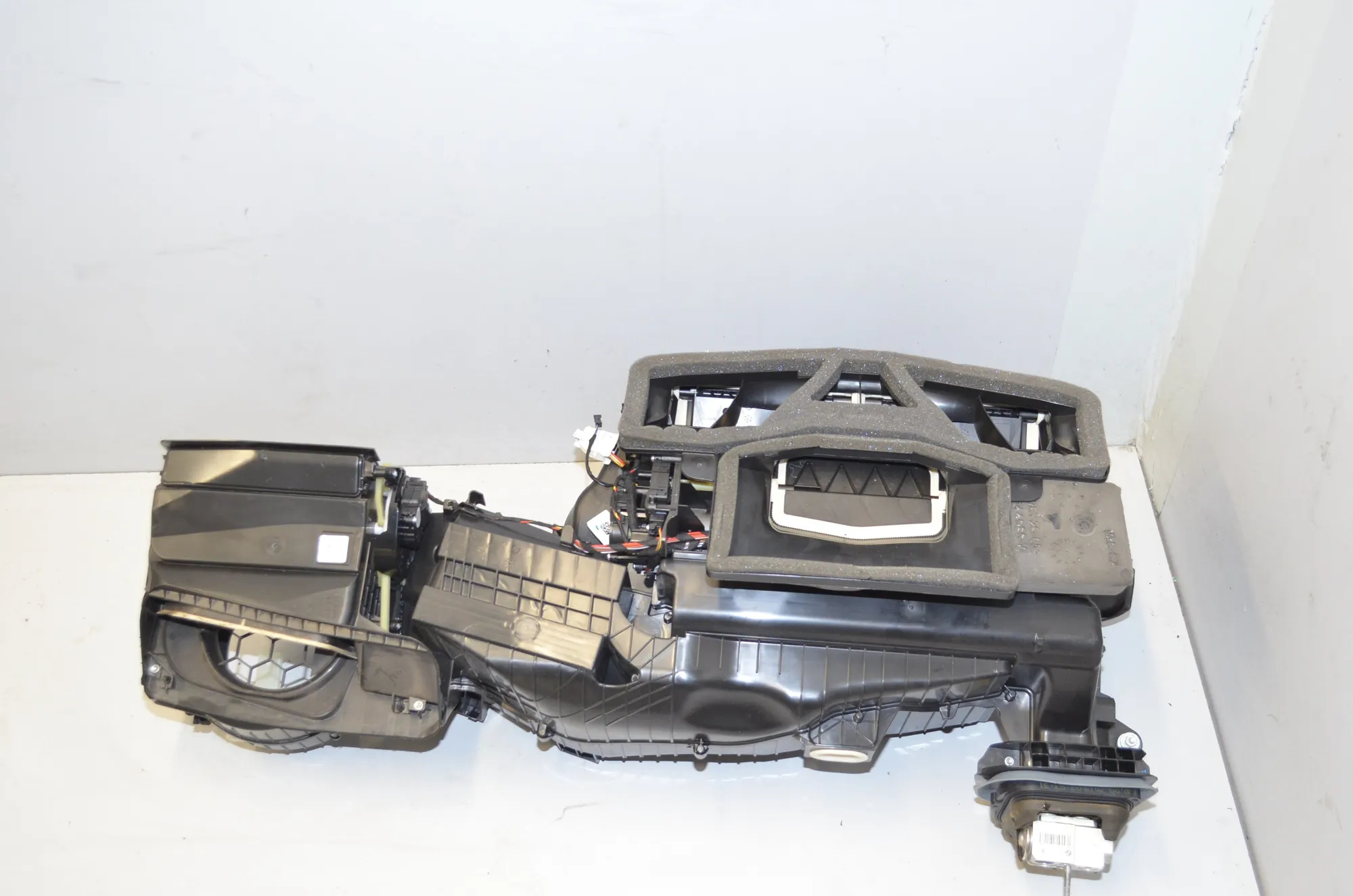 Interior Heater – OEM 9868742 · BMW 5 Touring (G31) (2017 - -) 520 d 2019 – 3