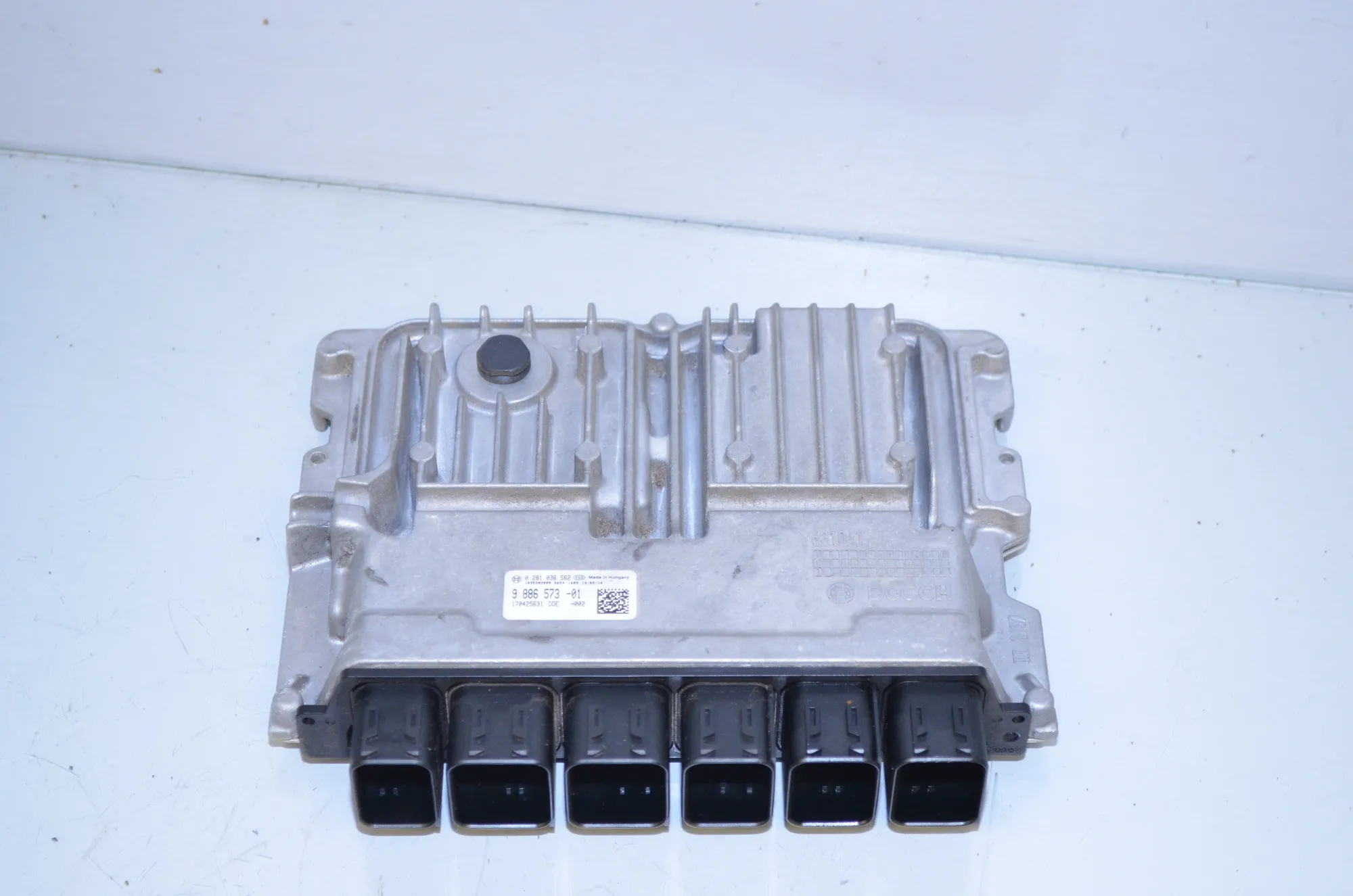 Engine Ignition ECU Set – OEM 5A908E8 · BMW 5 Touring (G31) (2017 - -) 520 d 2019 – 7