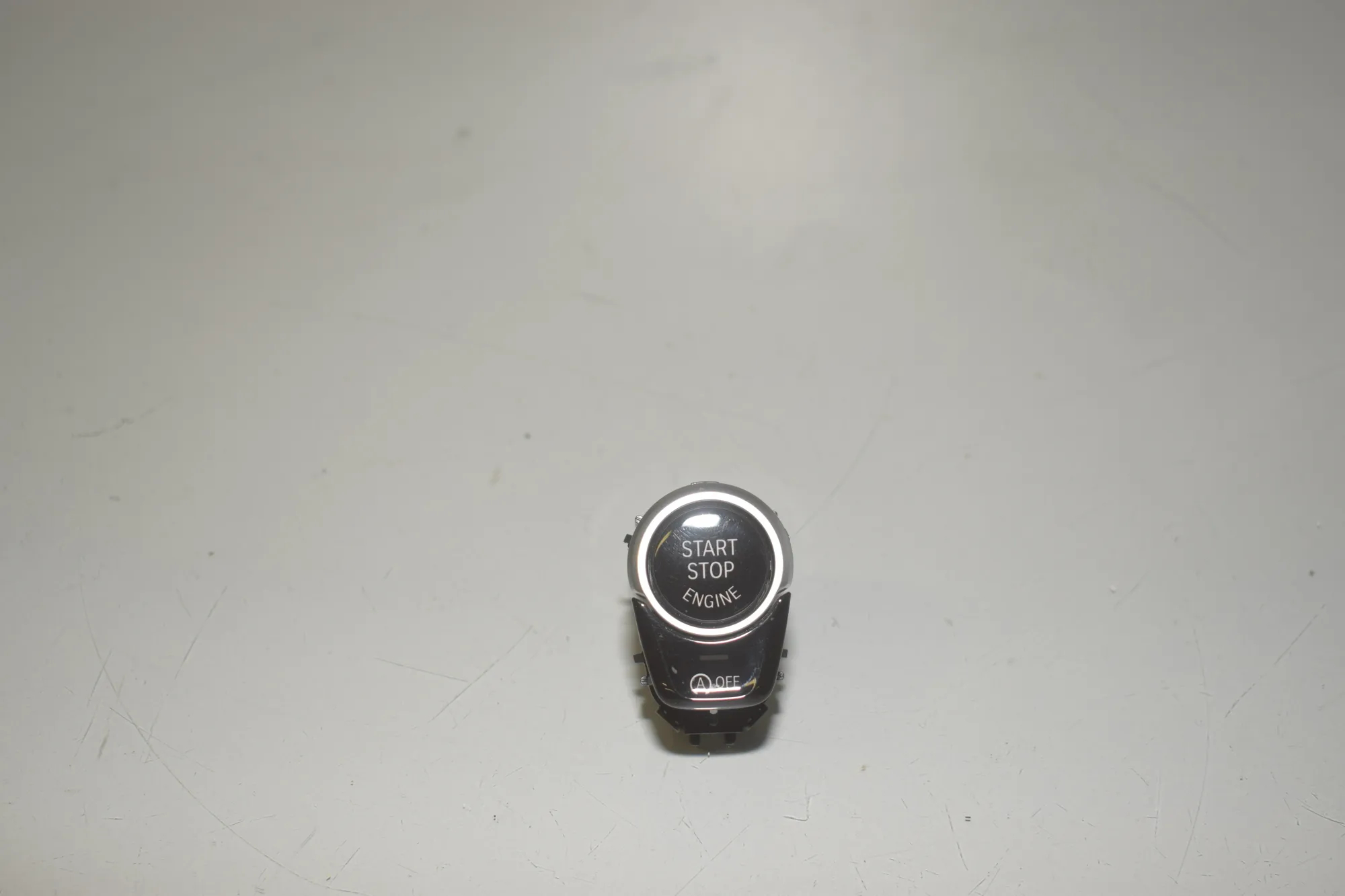 Ignition Start Button – OEM 6835087 · BMW 5 Touring (G31) (2017 - -) 520 d 2019 – 3
