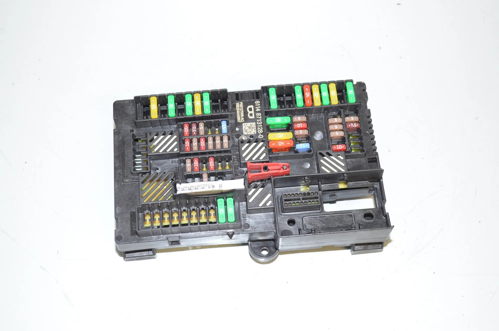 Fuse Box – OEM 8713128 · BMW 5 Touring (G31) (2017 - -) 520 d 2019