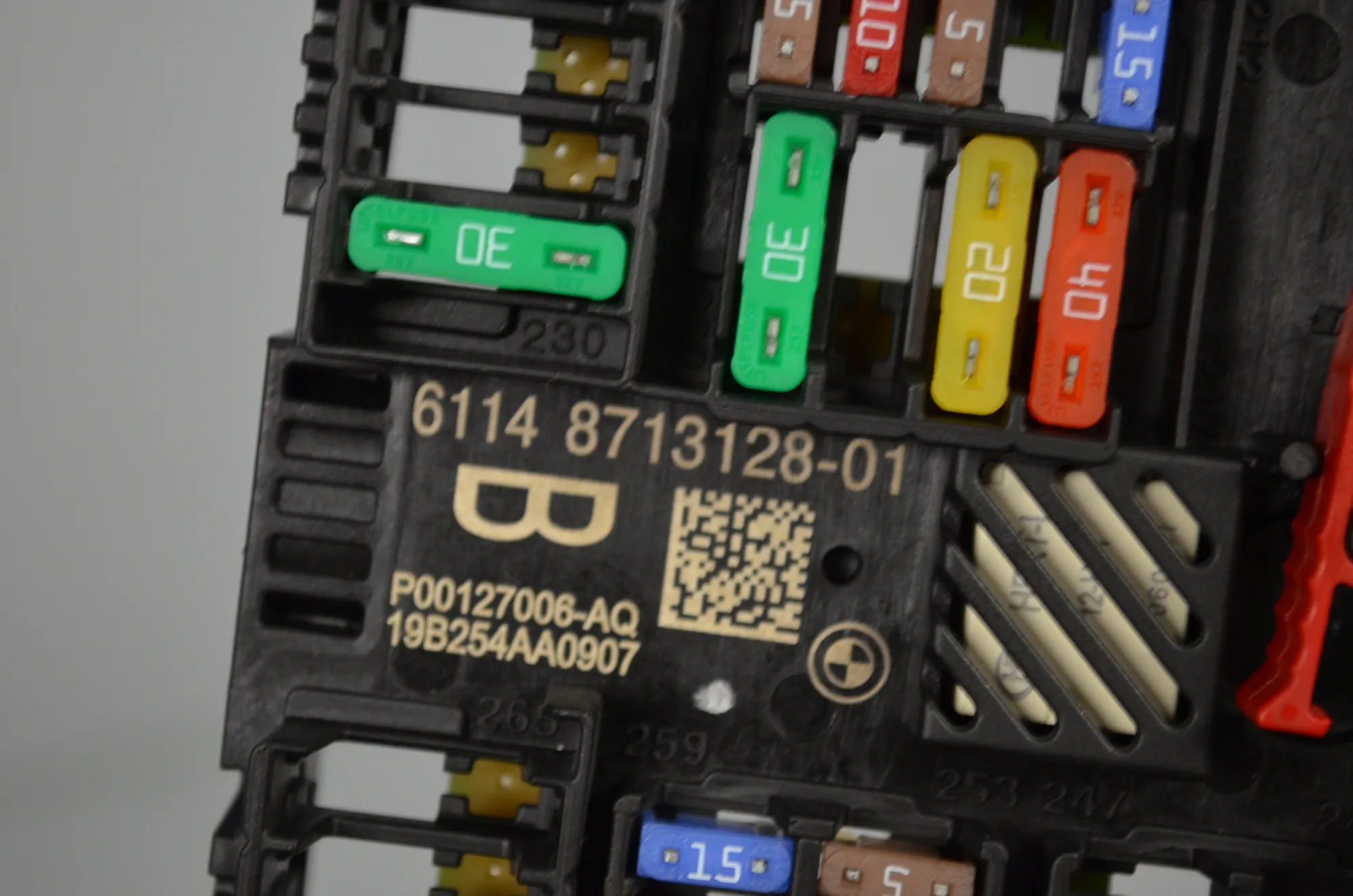 Fuse Box – OEM 8713128 · BMW 5 Touring (G31) (2017 - -) 520 d 2019 – 5