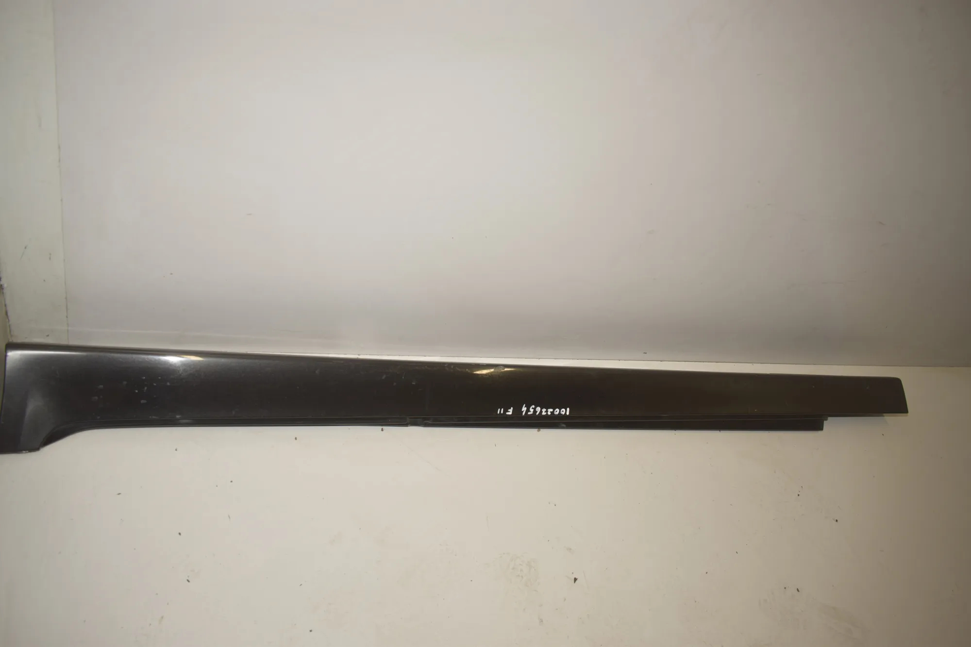 Left Side Plastic Sideskirt Cover – OEM 7237081 · BMW 5 Touring (F11) 530 d xDrive 2011 – 3