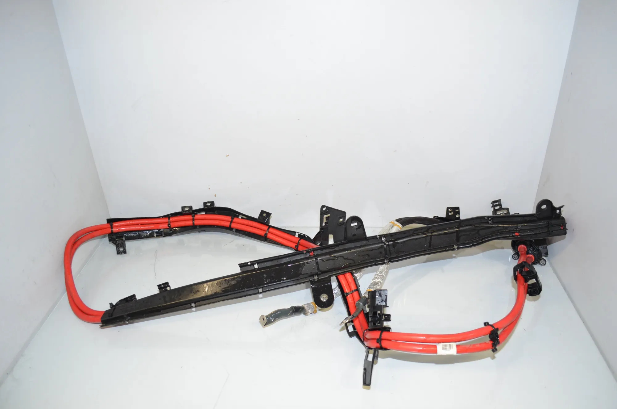 Positive Battery Cable – OEM 6807323 · BMW 5 Touring (G31) (2017 - -) 520 d 2019 – 2