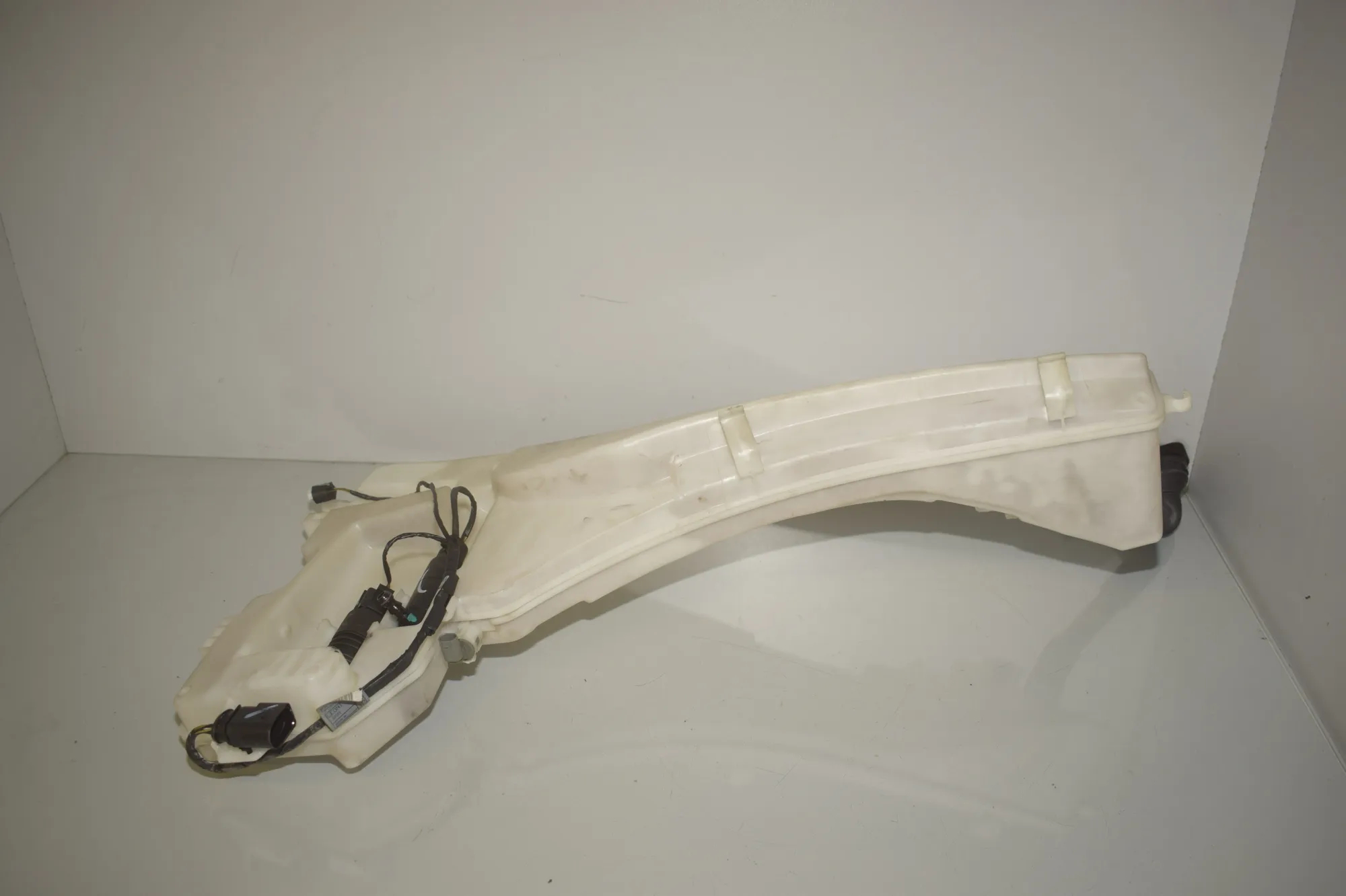 Window Washer Tank – OEM 7191000 · BMW X6 (E71, E72) xDrive 50 i 2008 – 2