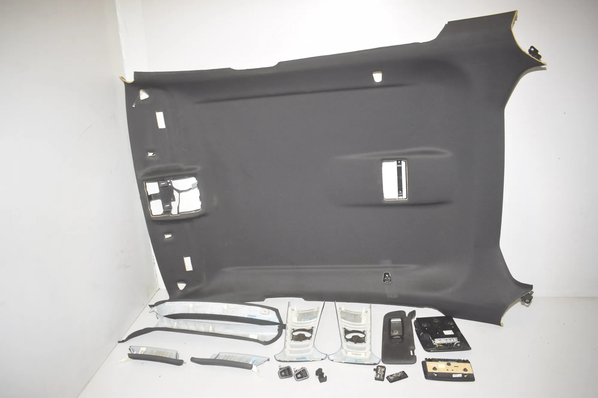 Black Roof Headliner Set – OEM 51447313332 · BMW X6 (E71, E72) xDrive 50 i 2008 – 5