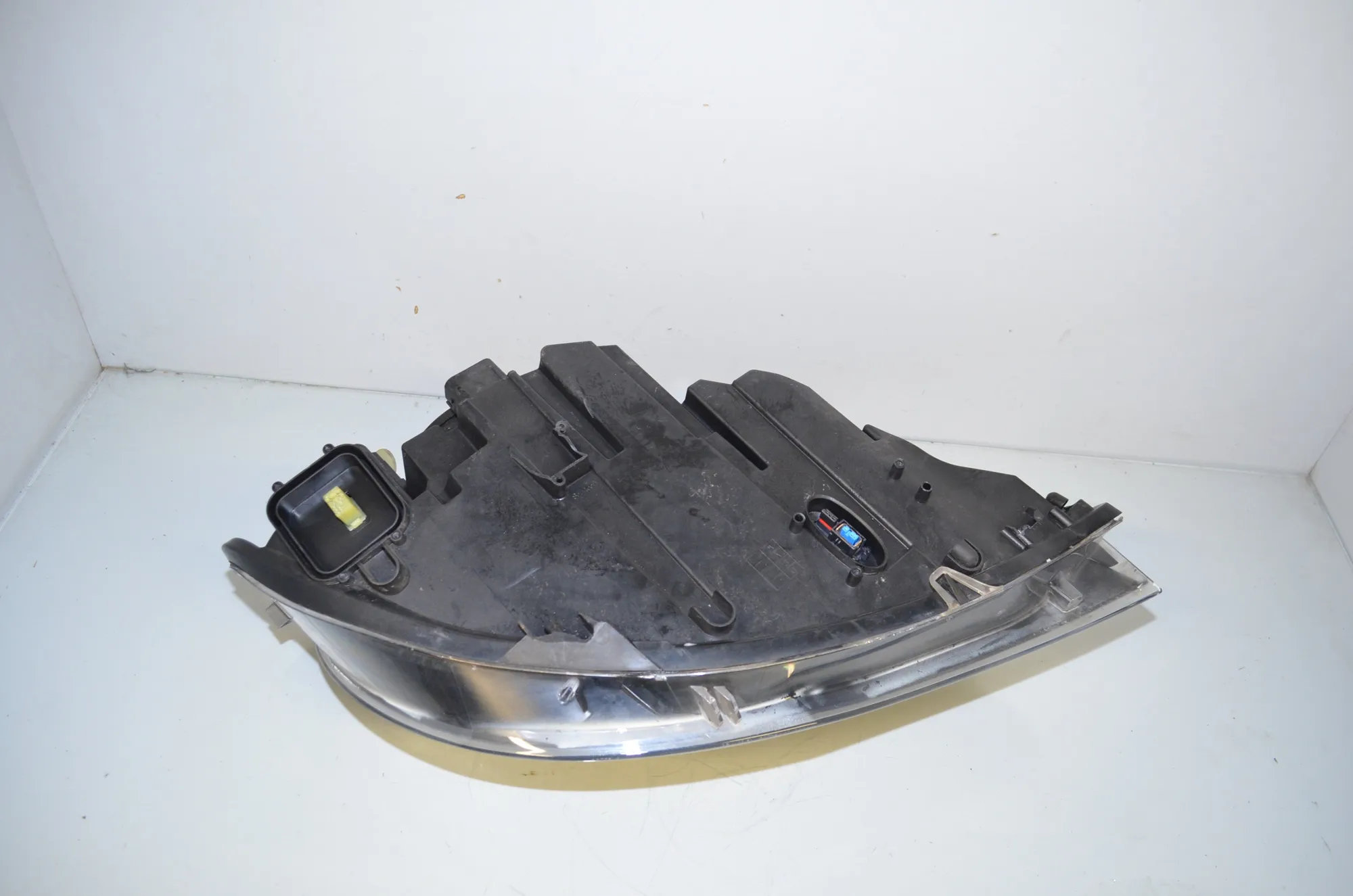 Front Left Headlight – OEM 7287013 · BMW X6 (E71, E72) xDrive 50 i 2008 – 5