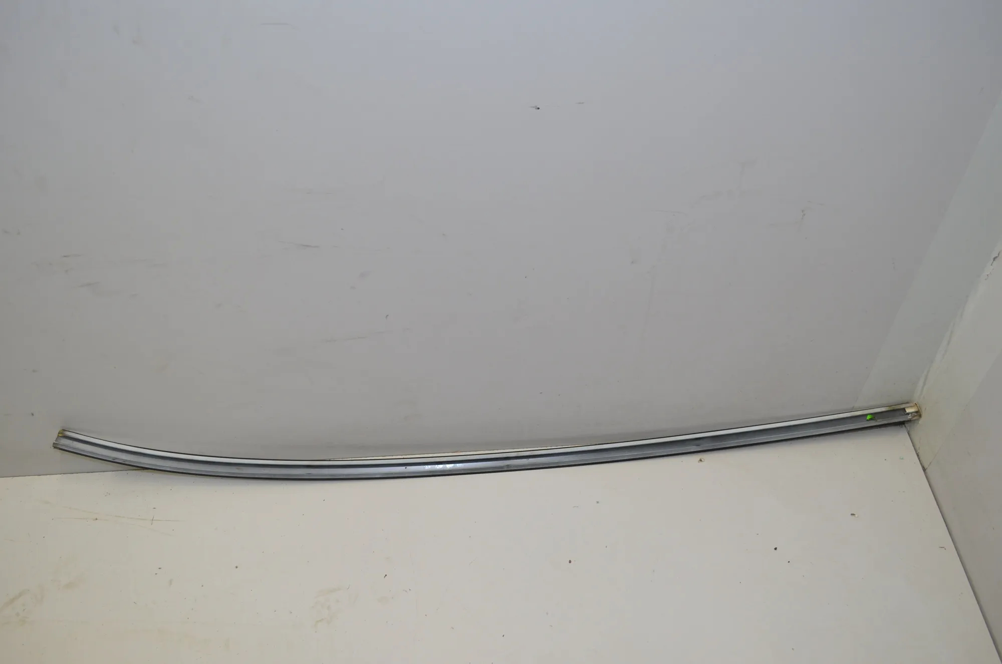 Left Side Roof Strip Trim – OEM 7250401 · BMW X6 (E71, E72) xDrive 50 i 2008 – 3