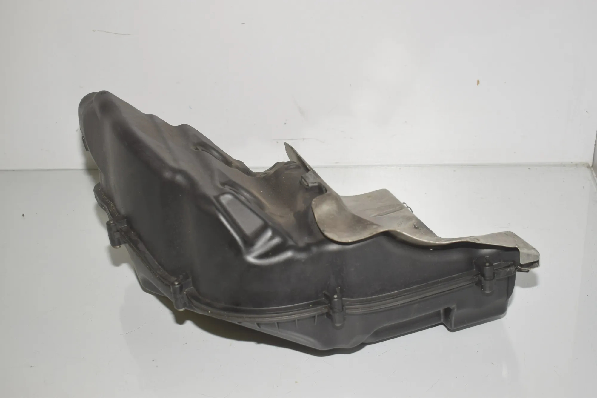 Air Filter Box – OEM 7577448 · BMW X6 (E71, E72) xDrive 50 i 2008 – 3