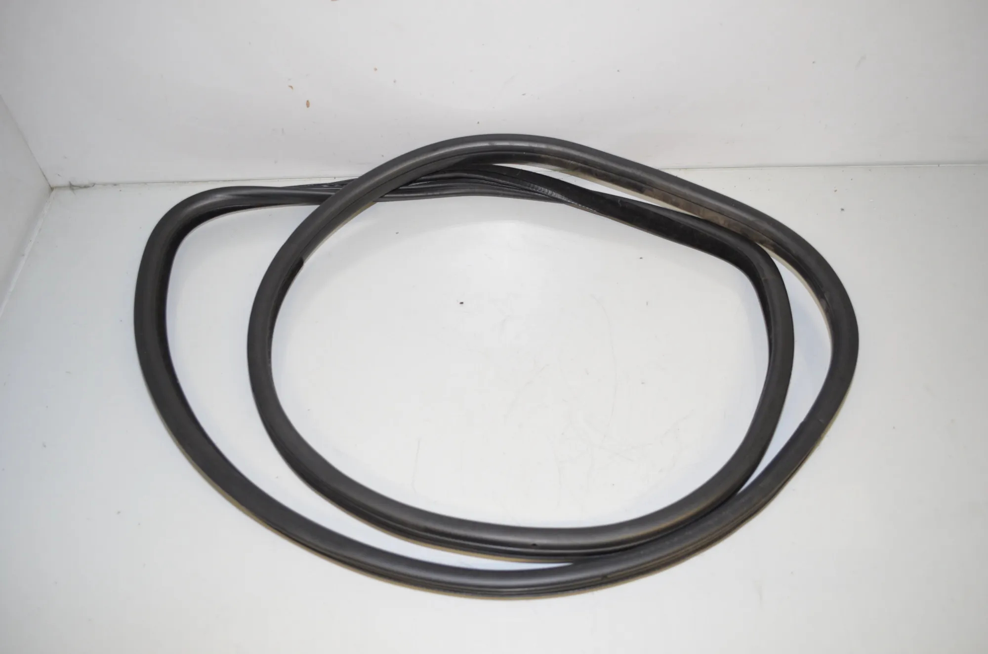 Rear Left Door Seal Rubber – OEM 7221843 · BMW X6 (E71, E72) xDrive 50 i 2008 – 3