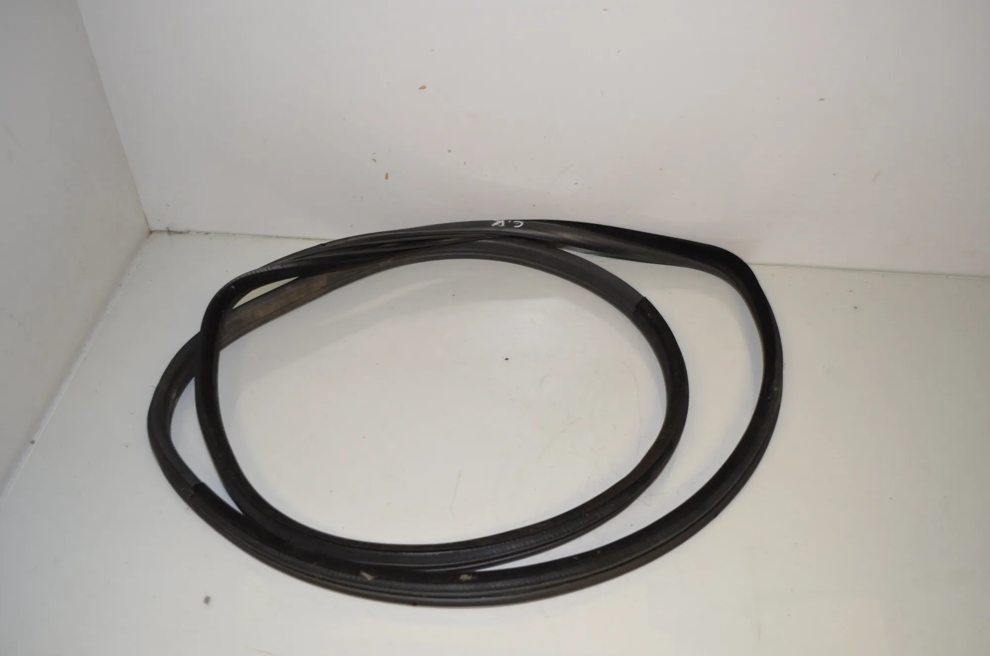 Rear Left Door Seal Rubber – OEM 7221843 · BMW X6 (E71, E72) xDrive 50 i 2008 – 2