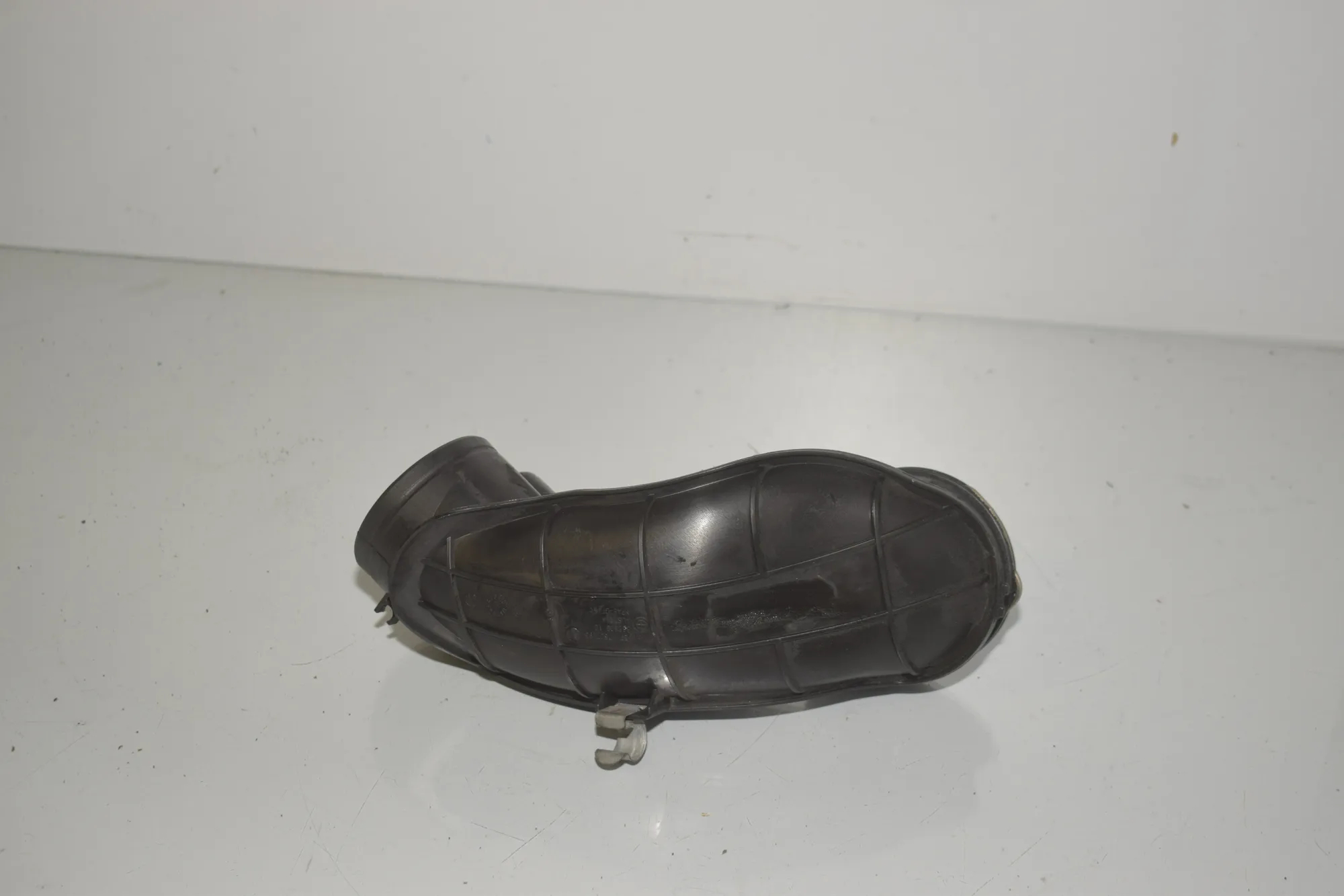 Air Intake Tube – OEM 7807493 · BMW 3 Touring (F31) 330 d 2016