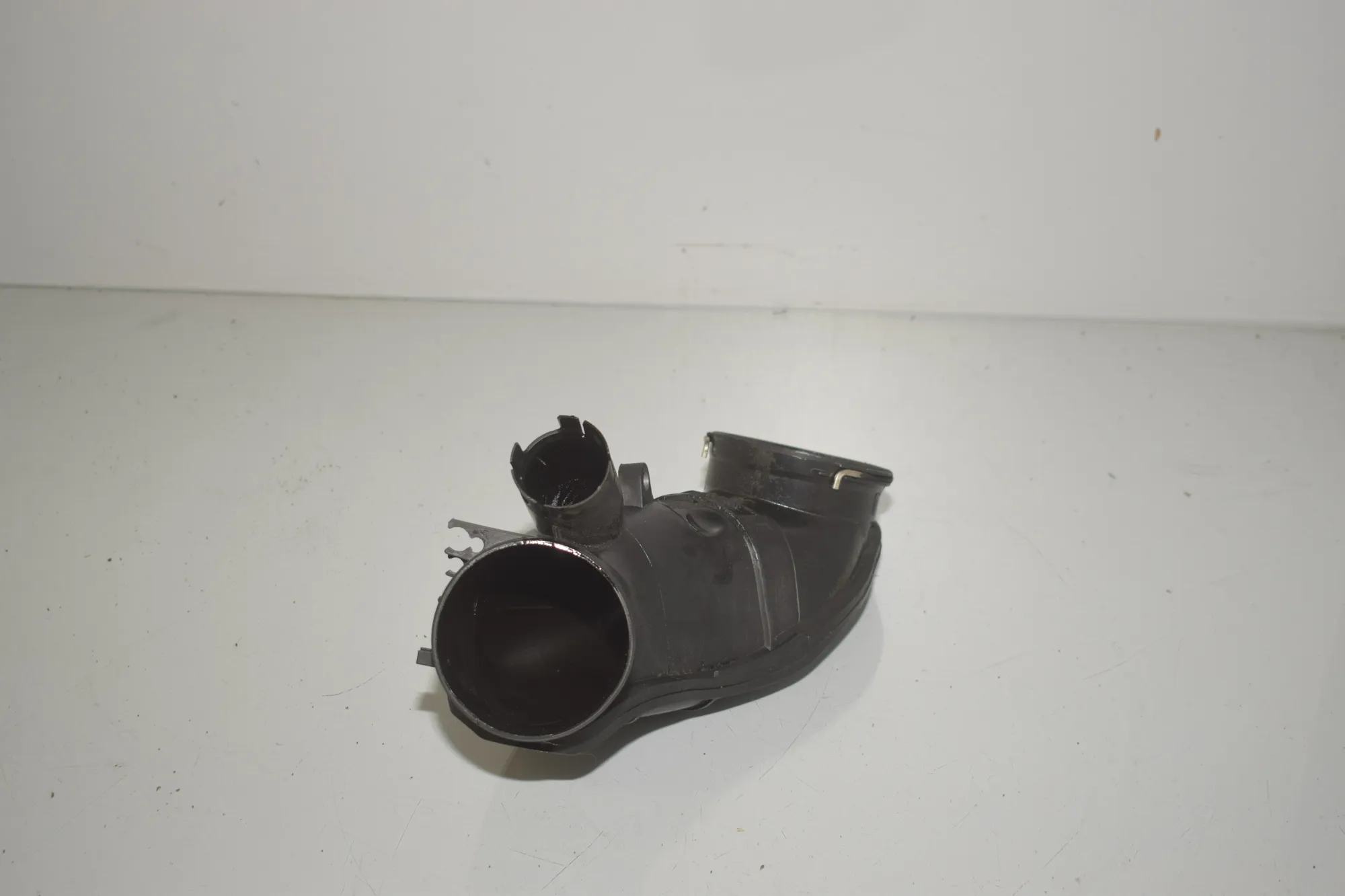 Air Intake Tube – OEM 7807493 · BMW 3 Touring (F31) 330 d 2016 – 3