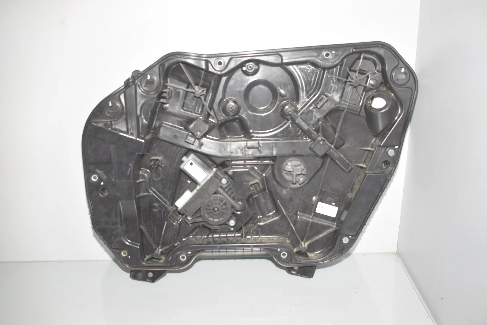 Front Right Door Window Regulator – OEM 5A02FB2 · BMW 1 (F40) BMW 1 (F40) (F40) 120 d 2023