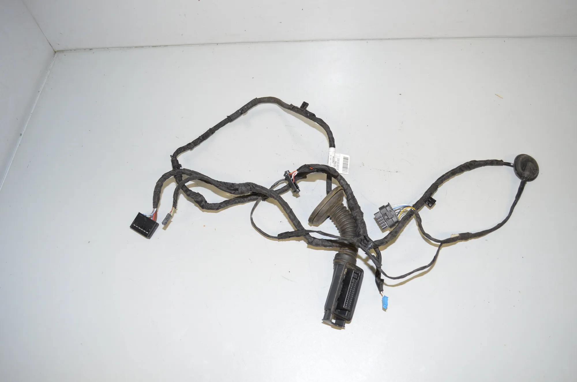 Rear Left Door Wiring – OEM 8714480 · BMW 1 (F40) BMW 1 (F40) (F40)118i 2020 – 3