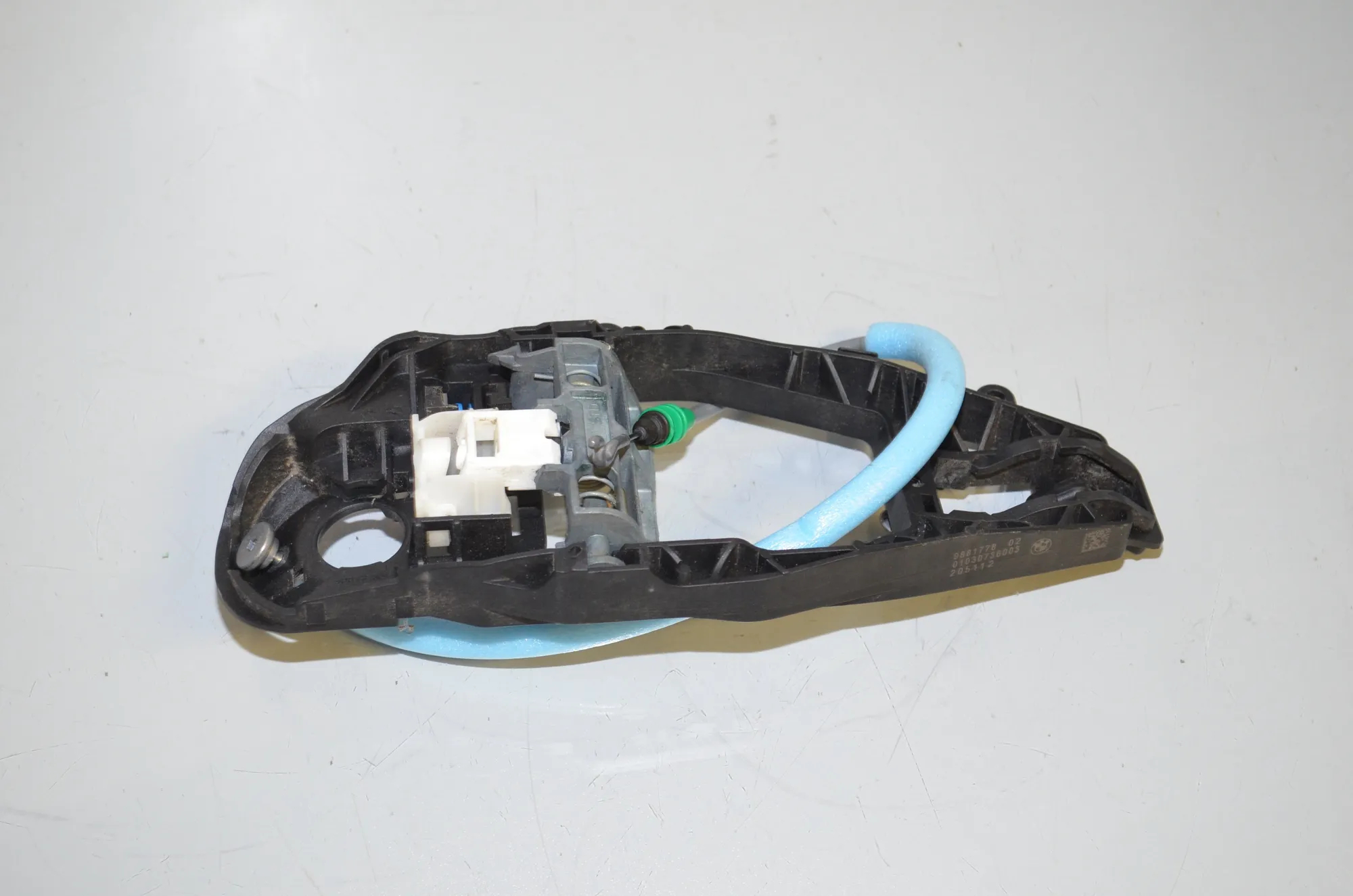Front Right Door Interior Handle Frame – OEM 9881778 · BMW 1 (F40) BMW 1 (F40) (F40)118d 2020 – 3