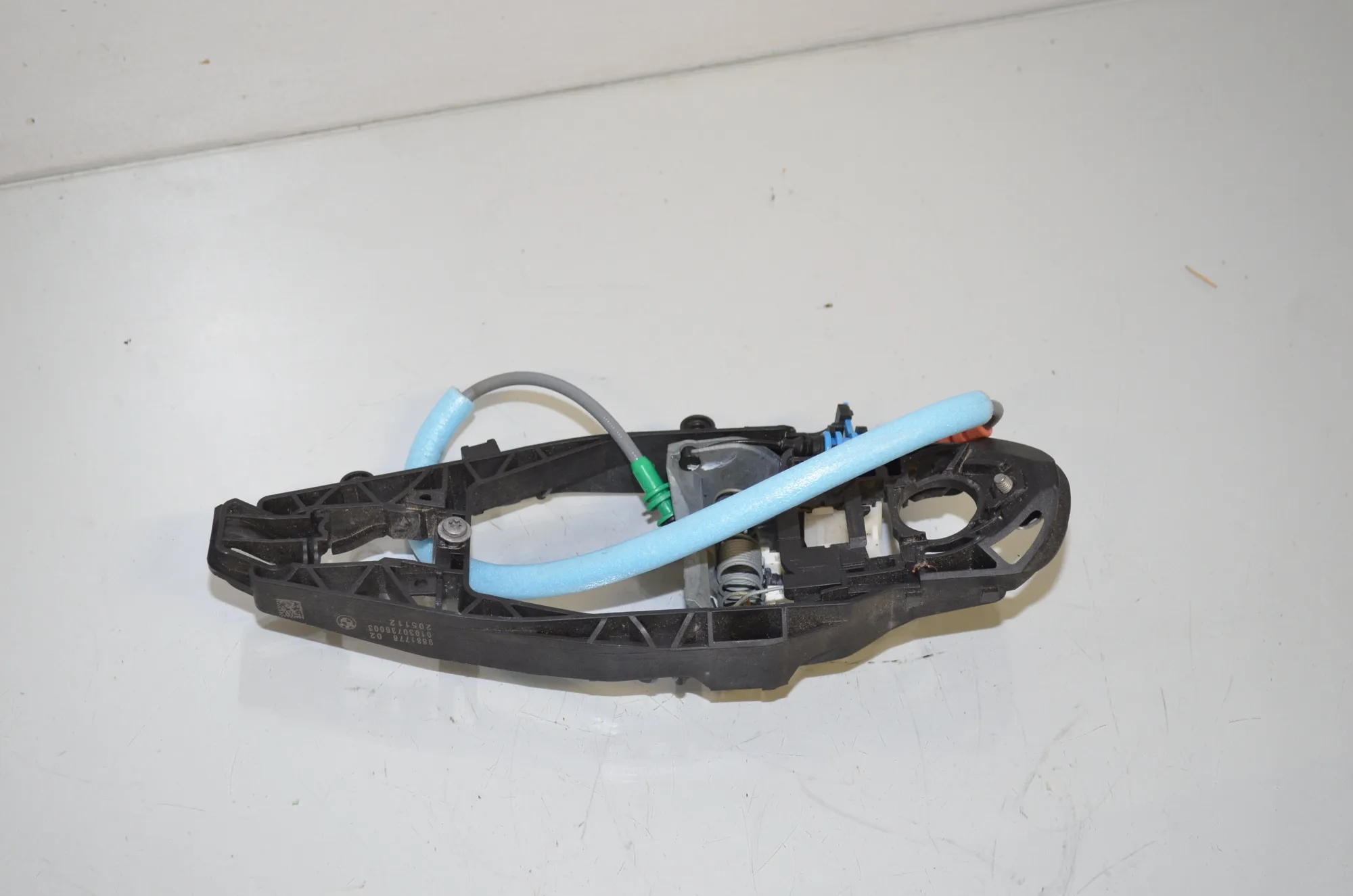 Front Right Door Interior Handle Frame – OEM 9881778 · BMW 1 (F40) BMW 1 (F40) (F40)118d 2020