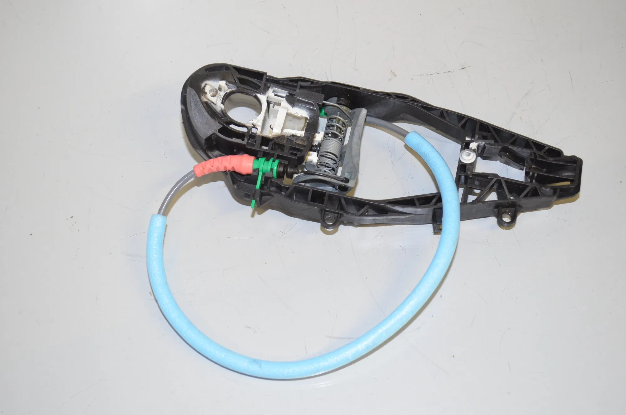 Rear Right Door Interior Handle Frame – OEM 9881778 · BMW 1 (F40) BMW 1 (F40) (F40) M 135 i xDrive 2020 – 2