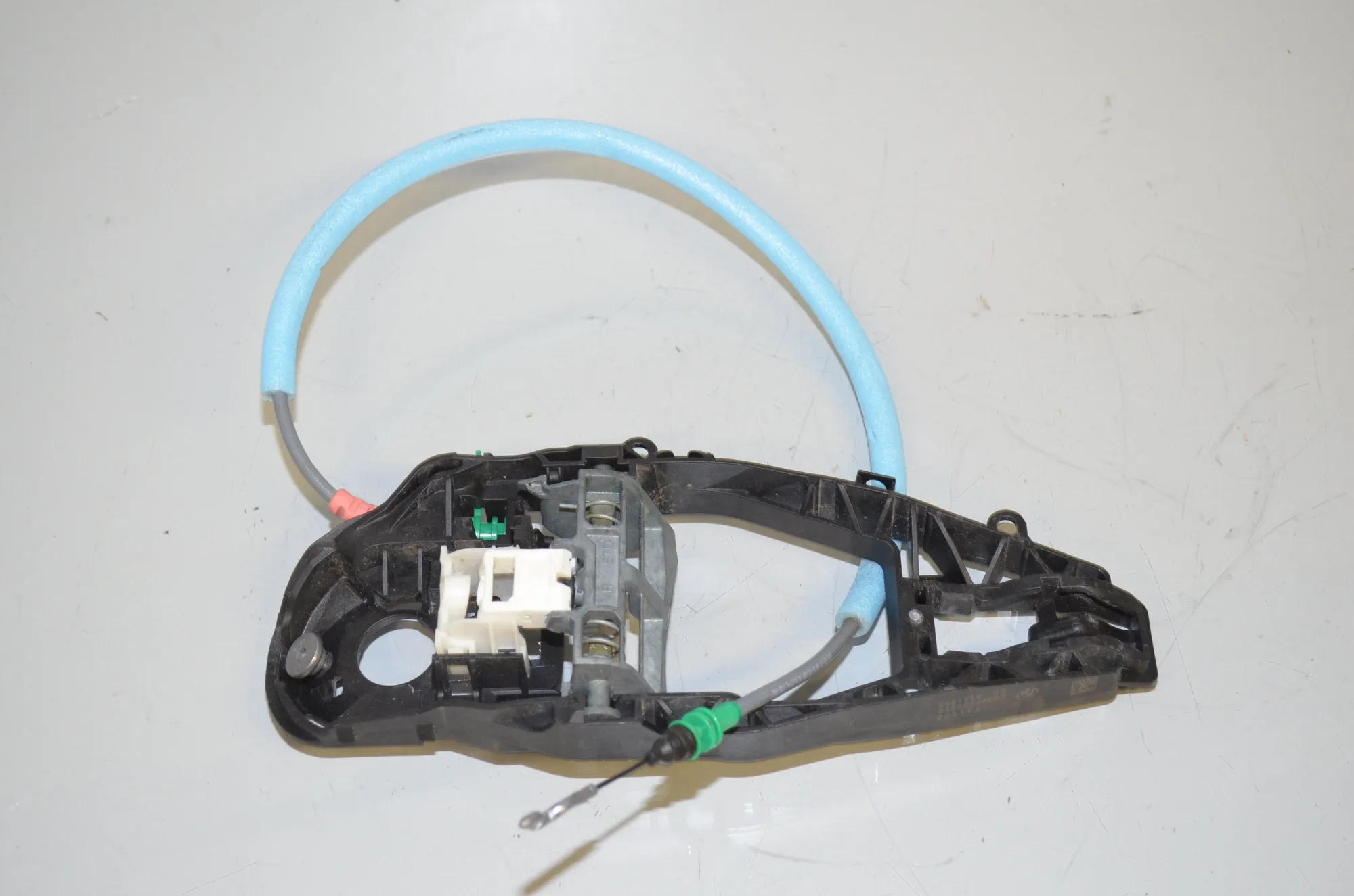 Rear Right Door Interior Handle Frame – OEM 9881778 · BMW 1 (F40) BMW 1 (F40) (F40) M 135 i xDrive 2020 – 3