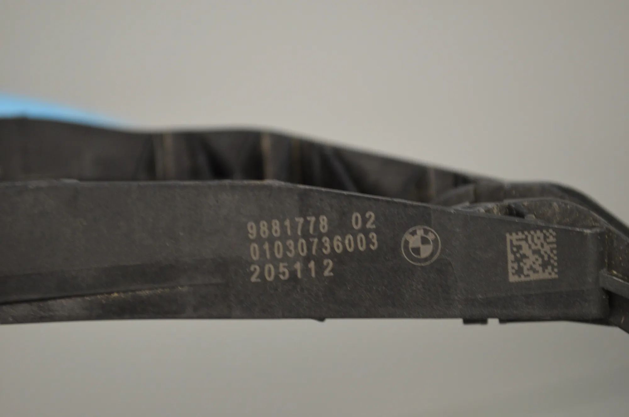 Rear Right Door Interior Handle Frame – OEM 9881778 · BMW 1 (F40) BMW 1 (F40) (F40) M 135 i xDrive 2020 – 5