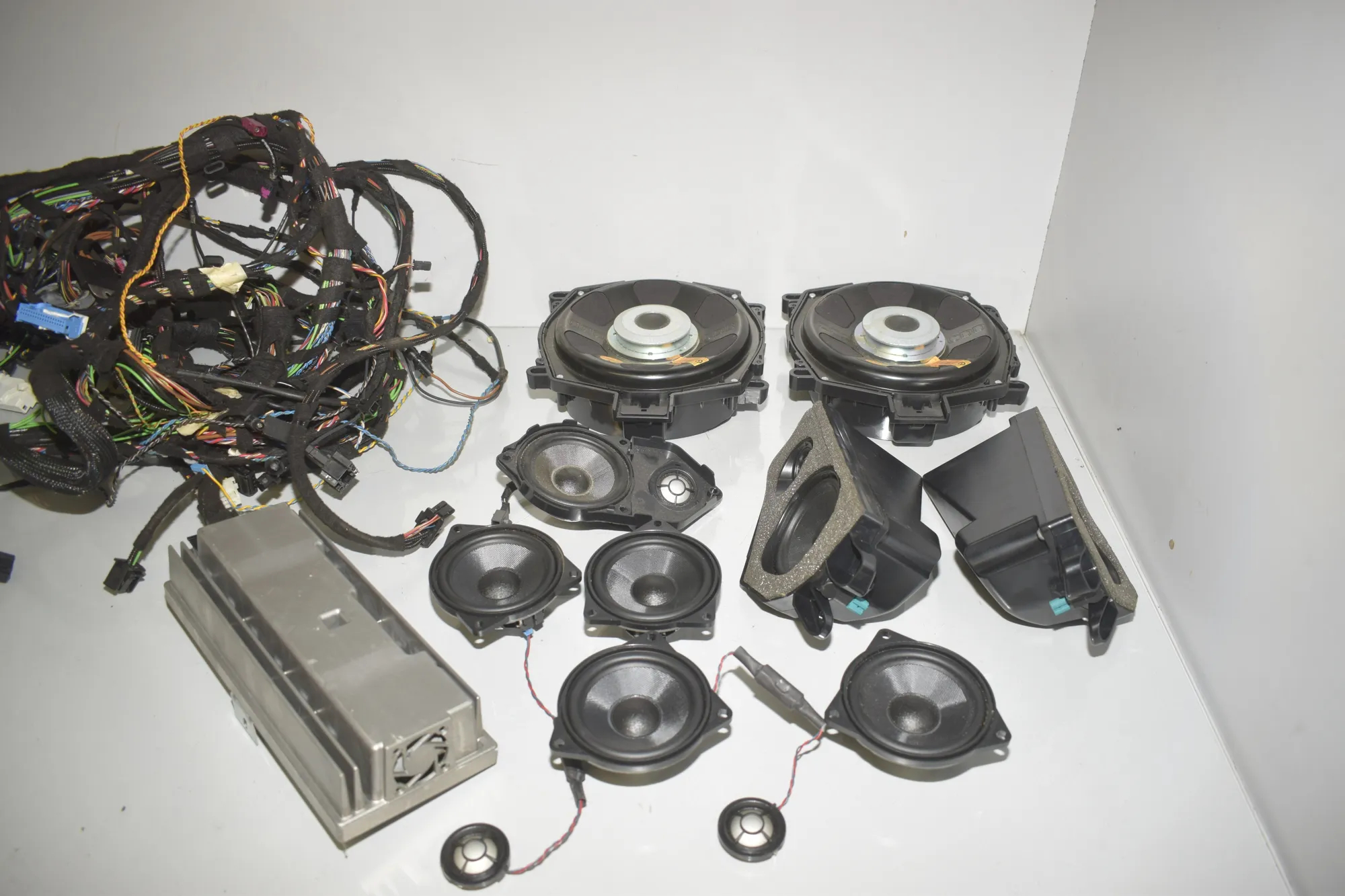Sound Audio System Set – OEM 9112491 · BMW X6 (E71, E72) xDrive 50 i 2008 – 3
