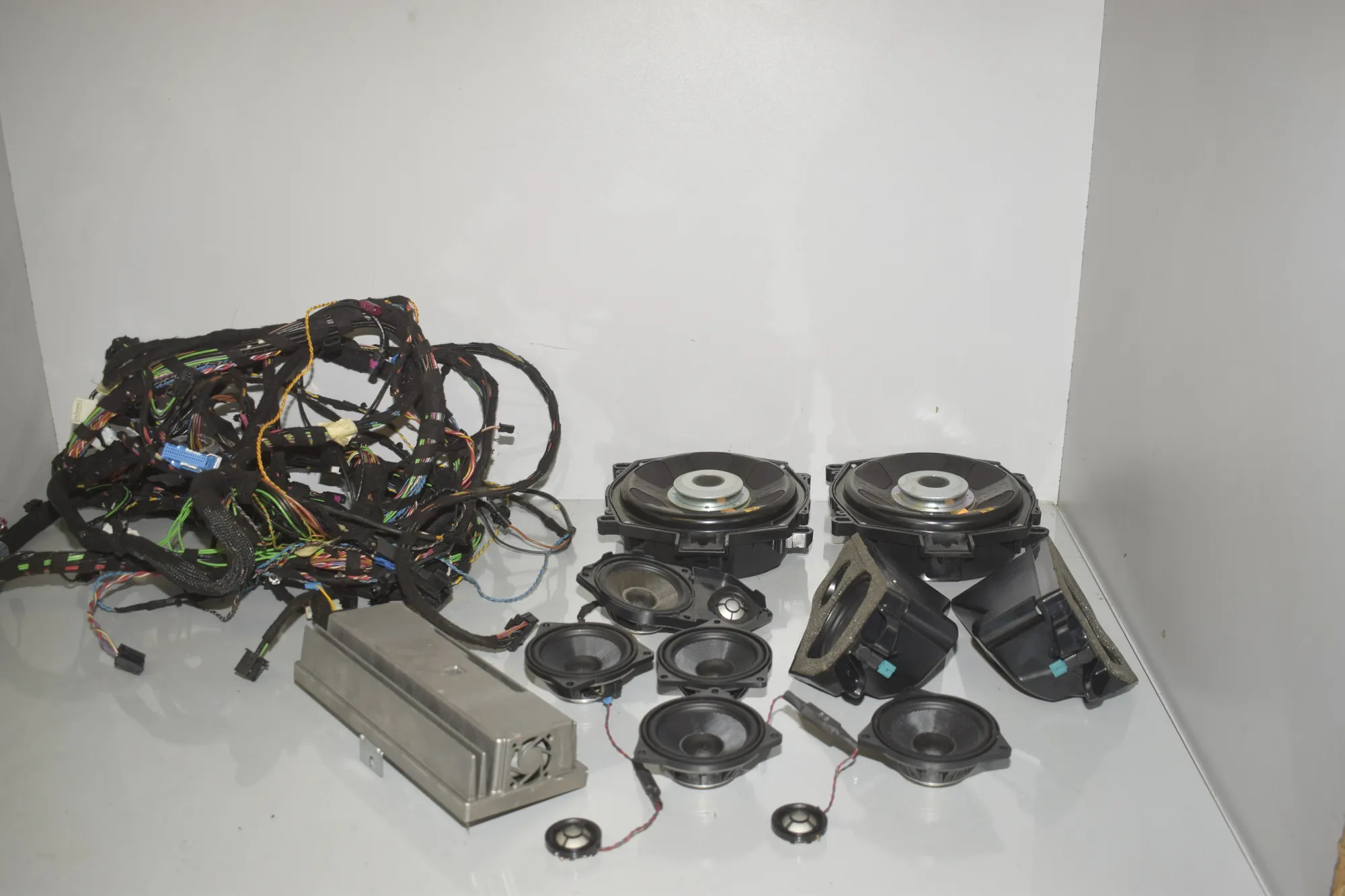 Sound Audio System Set – OEM 9112491 · BMW X6 (E71, E72) xDrive 50 i 2008 – 2