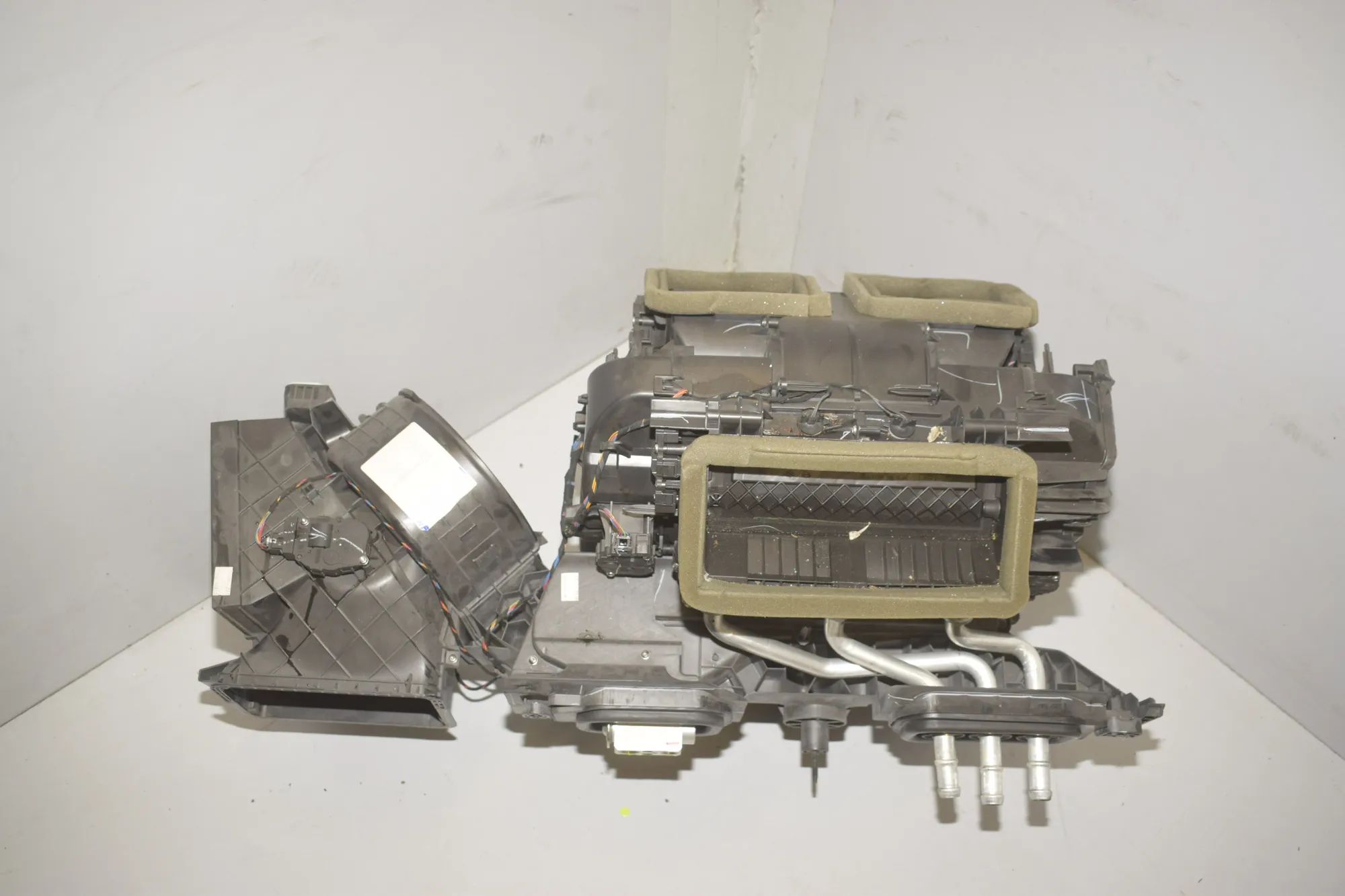 Interior Heater – OEM 9187526 · BMW X6 (E71, E72) xDrive 50 i 2008 – 2