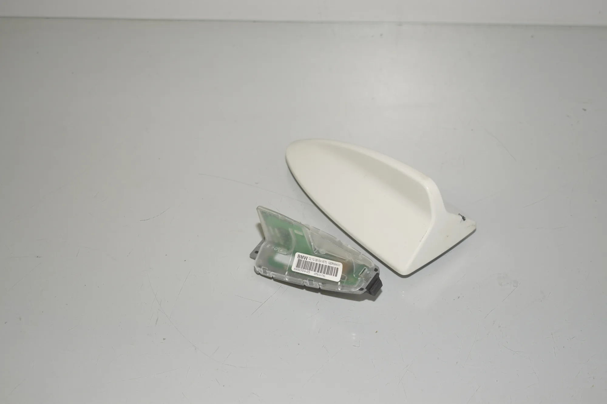 Antenna Trim – OEM 6972573 · BMW X6 (E71, E72) xDrive 50 i 2008 – 2