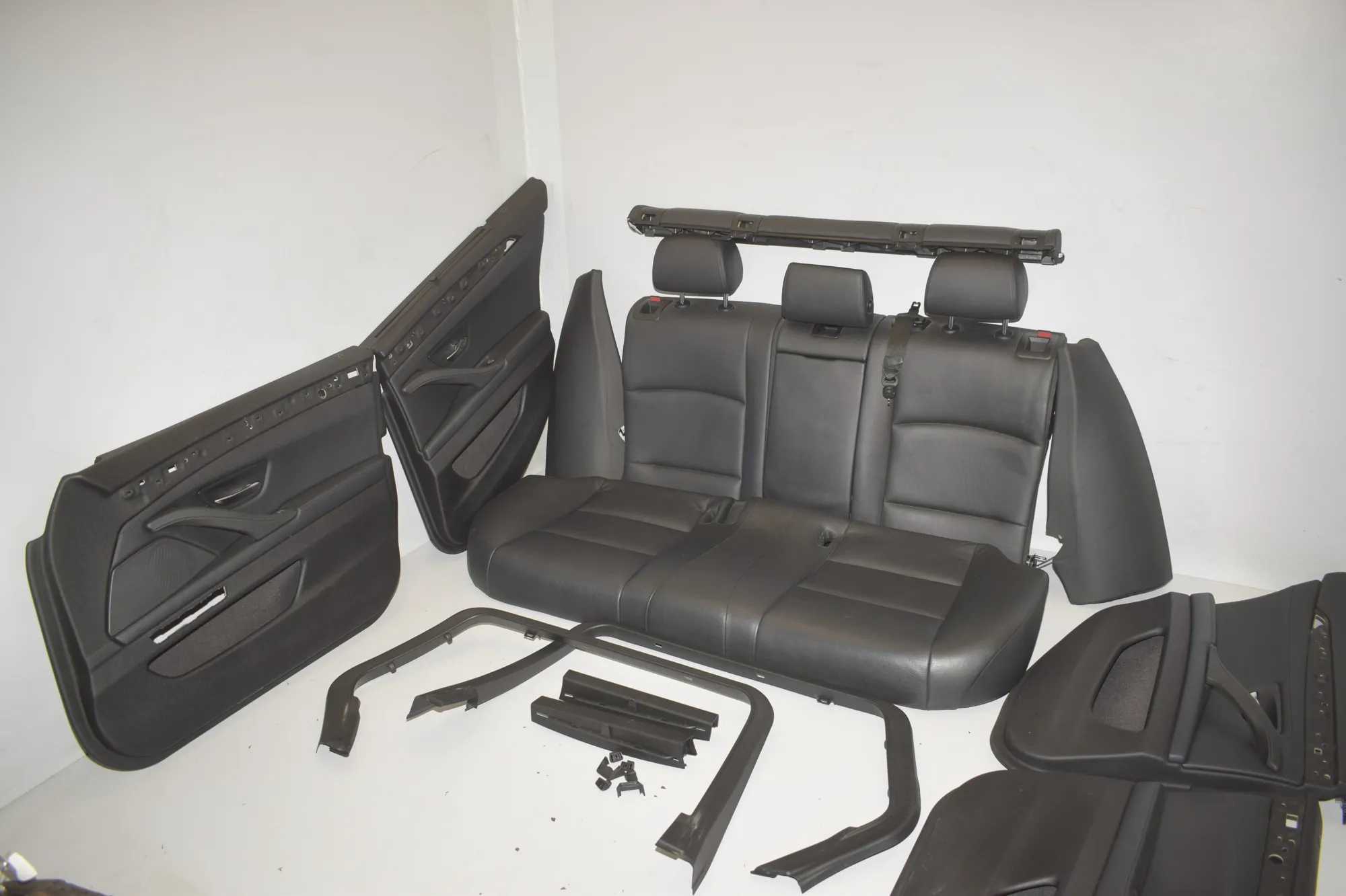 Seat set – OEM 000 · BMW 5 Touring (F11) 530 d xDrive 2011 – 18