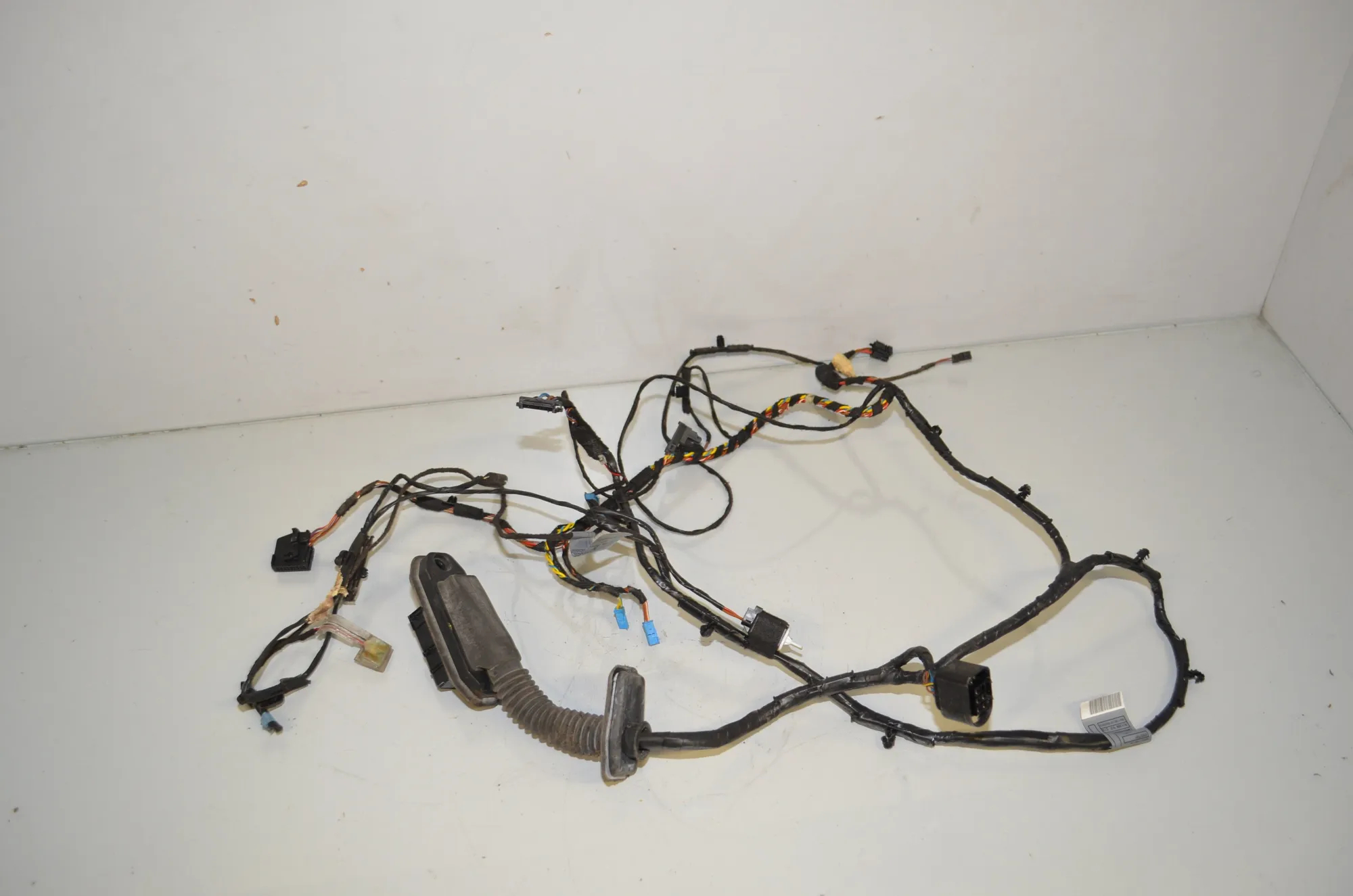 Front Left Door Wiring – OEM 9203275 · BMW X6 (E71, E72) xDrive 50 i 2008