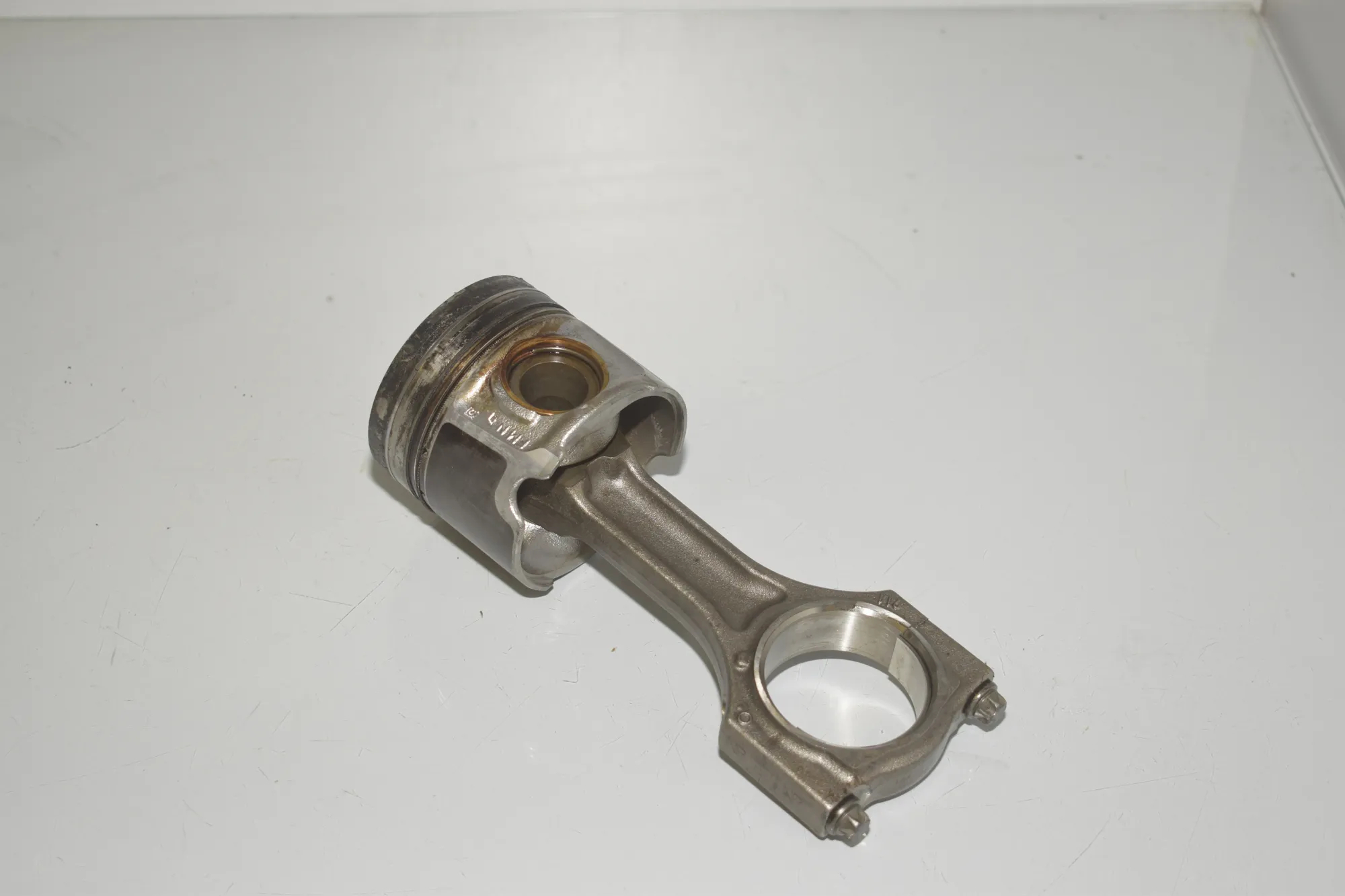 Piston – OEM 8571012 · BMW 3 (F30, F80) 320 d 2017 – 2