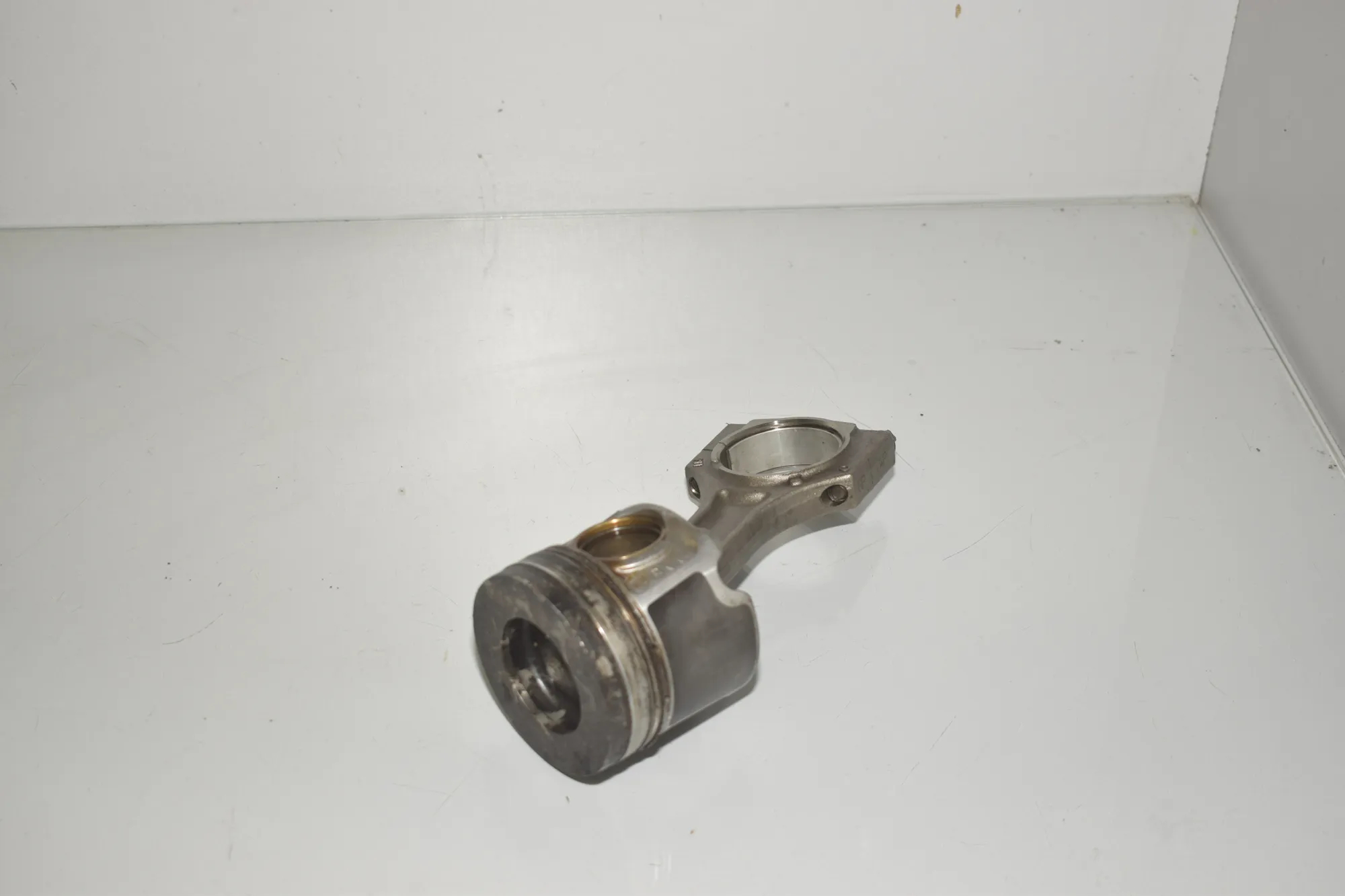 Piston – OEM 8571012 · BMW 3 (F30, F80) 320 d 2017 – 3
