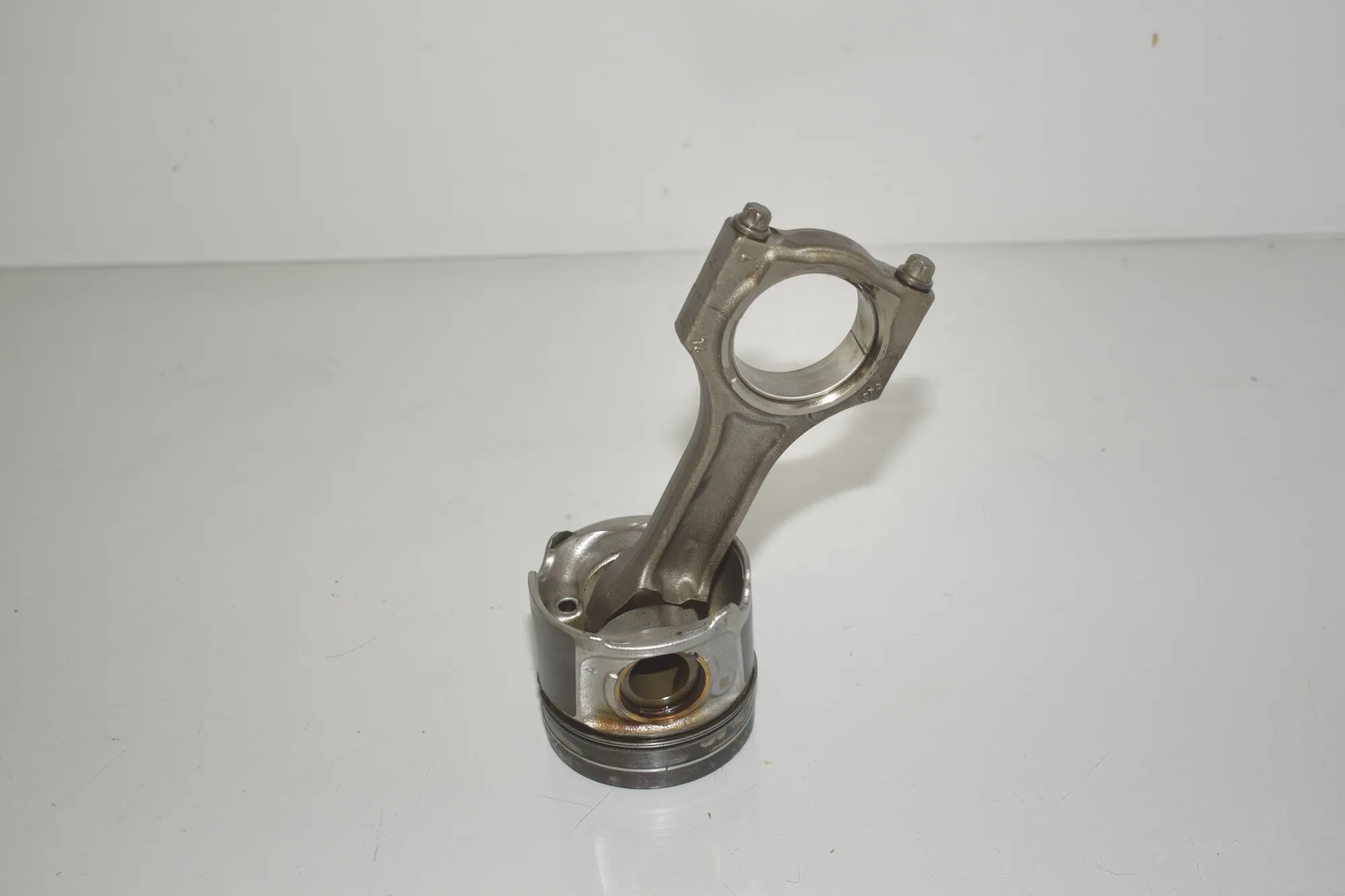 Piston – OEM 8571012 · BMW 3 (F30, F80) 320 d 2017 – 3