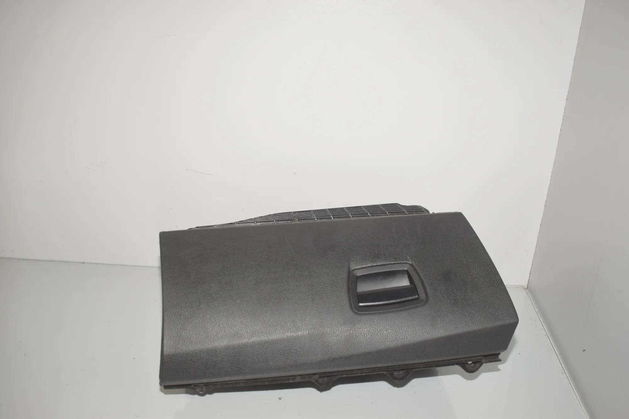 Glove Compartment – OEM 9173907 · BMW 5 (F10) 530 d 2013