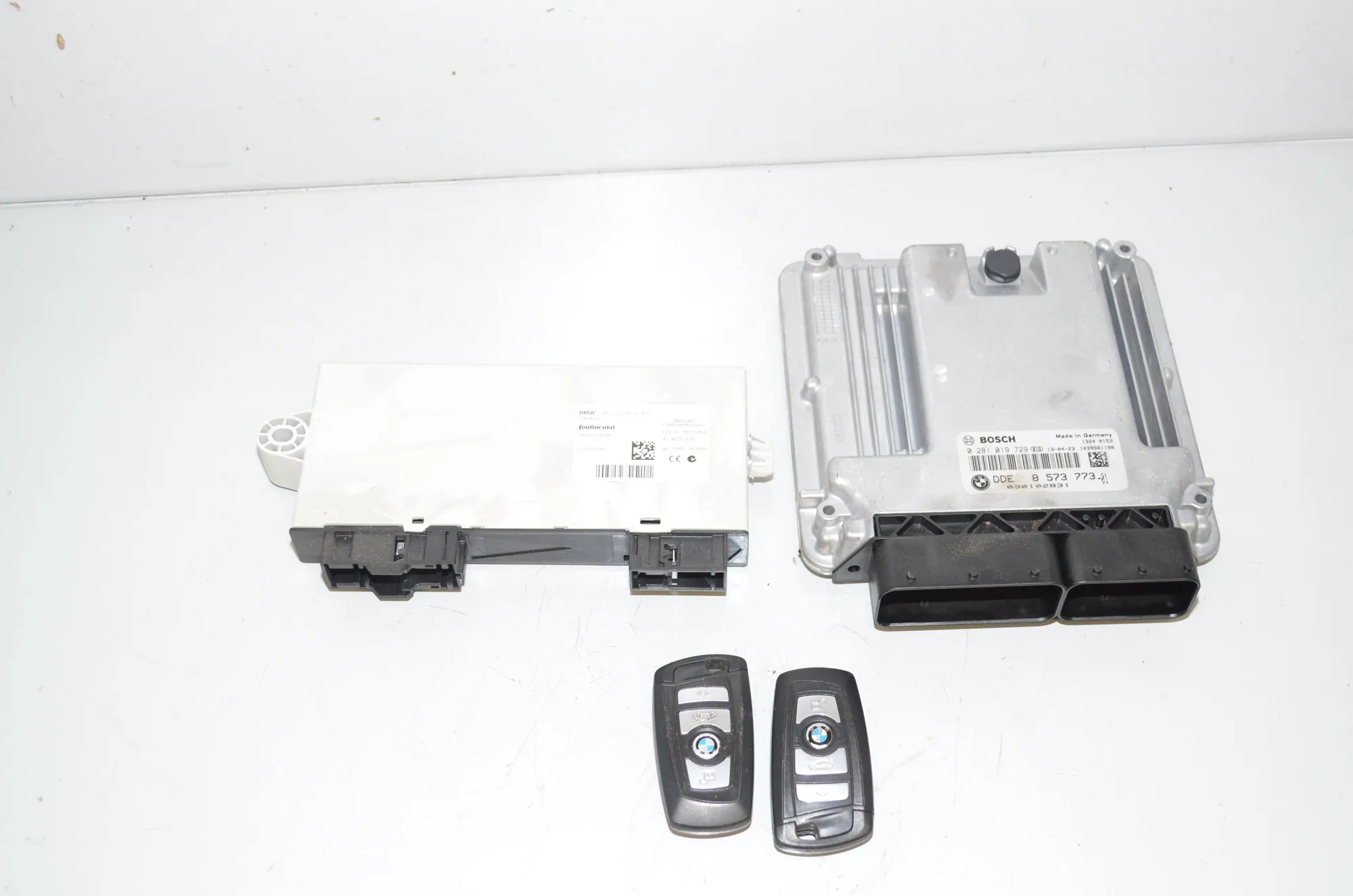 Engine Ignition ECU Set – OEM 61359299335 · BMW 5 (F10) 530 d 2013