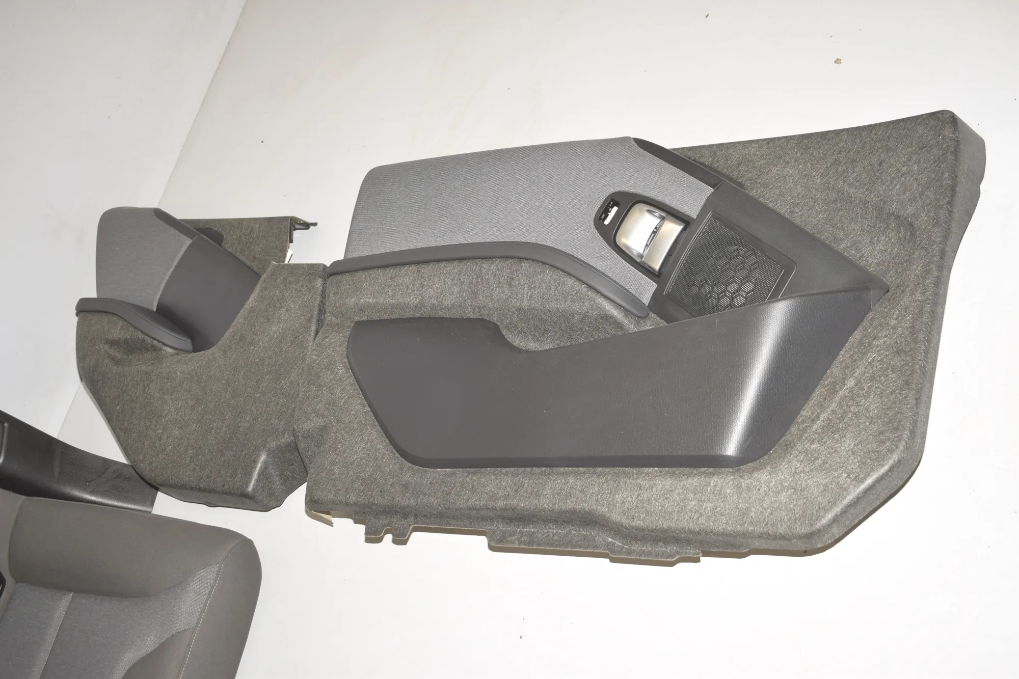 Seat set · BMW i3 (I01) Electric 2019 – 9