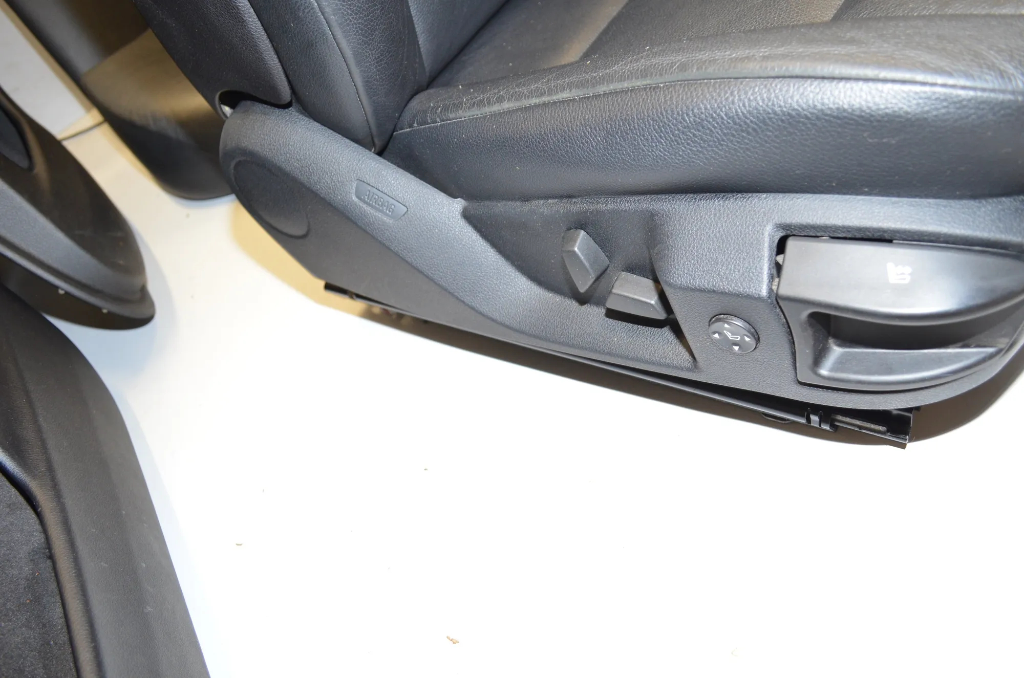 Seat set – OEM 000 · BMW 5 (F10) 530 d 2013 – 7