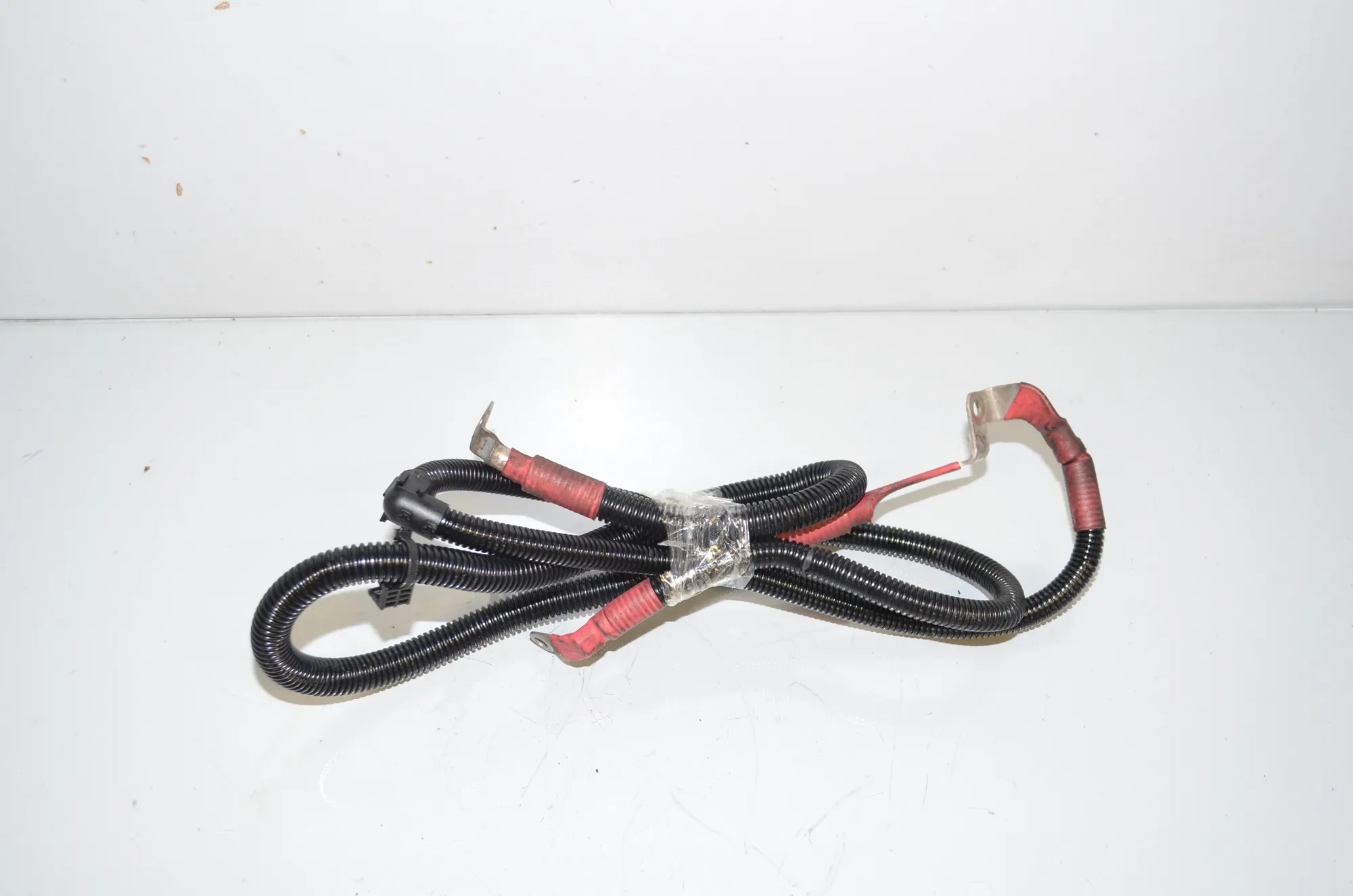 Positive Battery Cable – OEM 8515494 · BMW 5 (F10) 530 d 2013 – 3