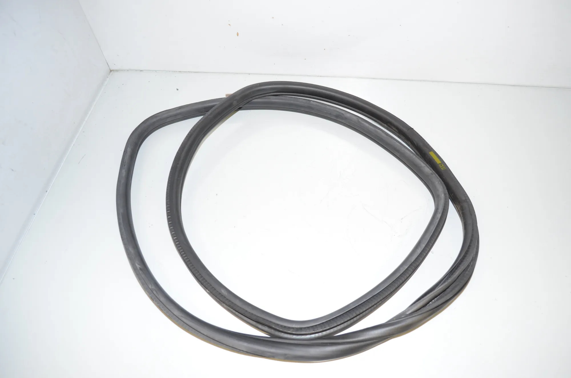 Rear Right Door Seal Rubber – OEM 7377416 · BMW 3 Touring (F31) 330 d xDrive 2013 – 3