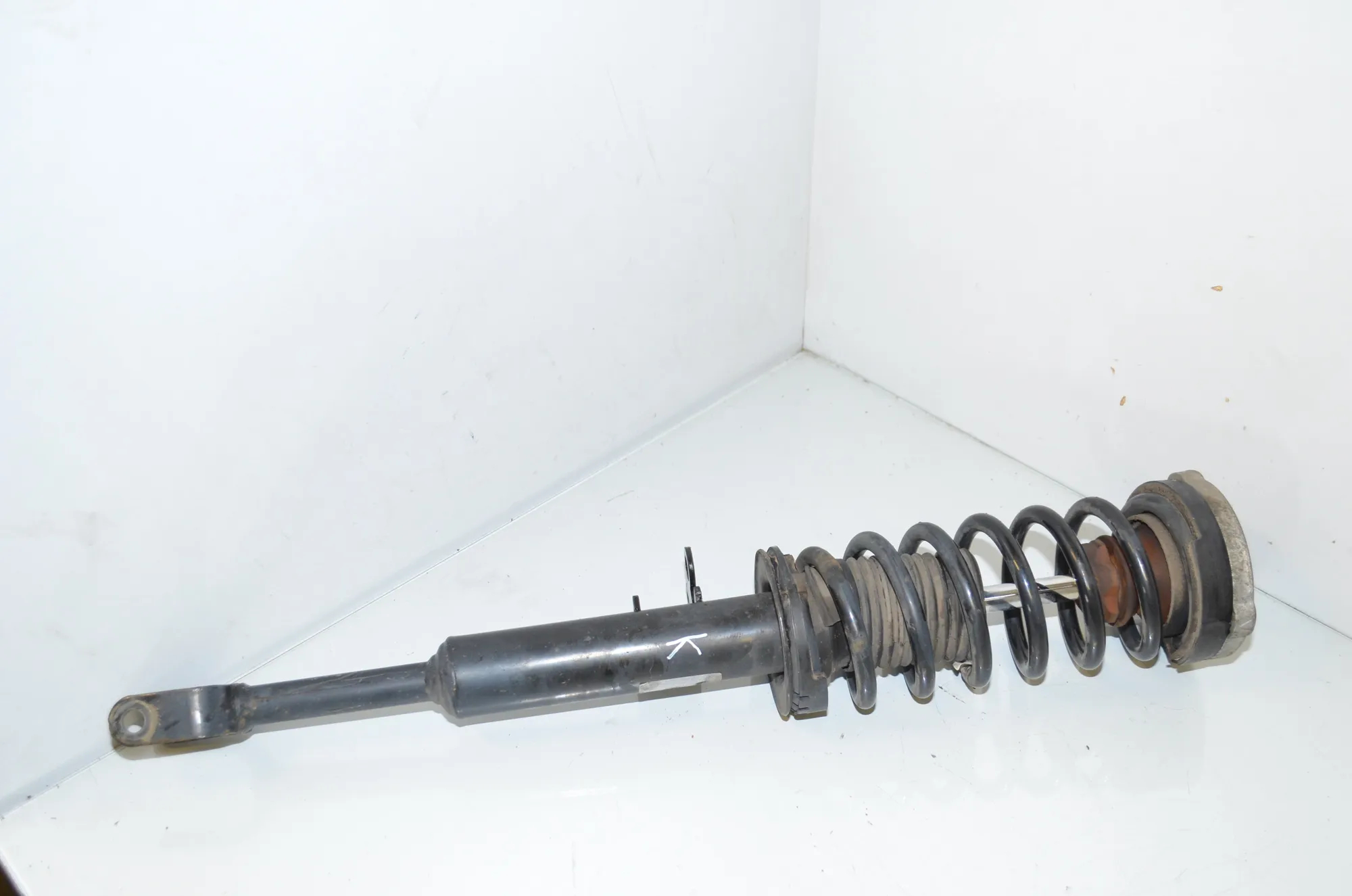 Front Left Shock Absorber – OEM 6775575 · BMW 5 (F10) 530 d 2013 – 4