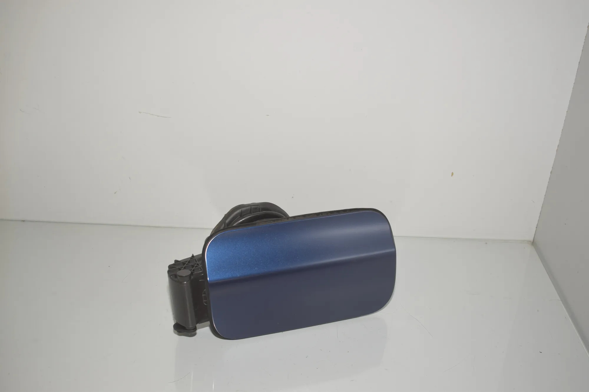 Fuel Tank Flap Cap – OEM 7217767 · BMW 5 Touring (F11) M 550 d xDrive 2014