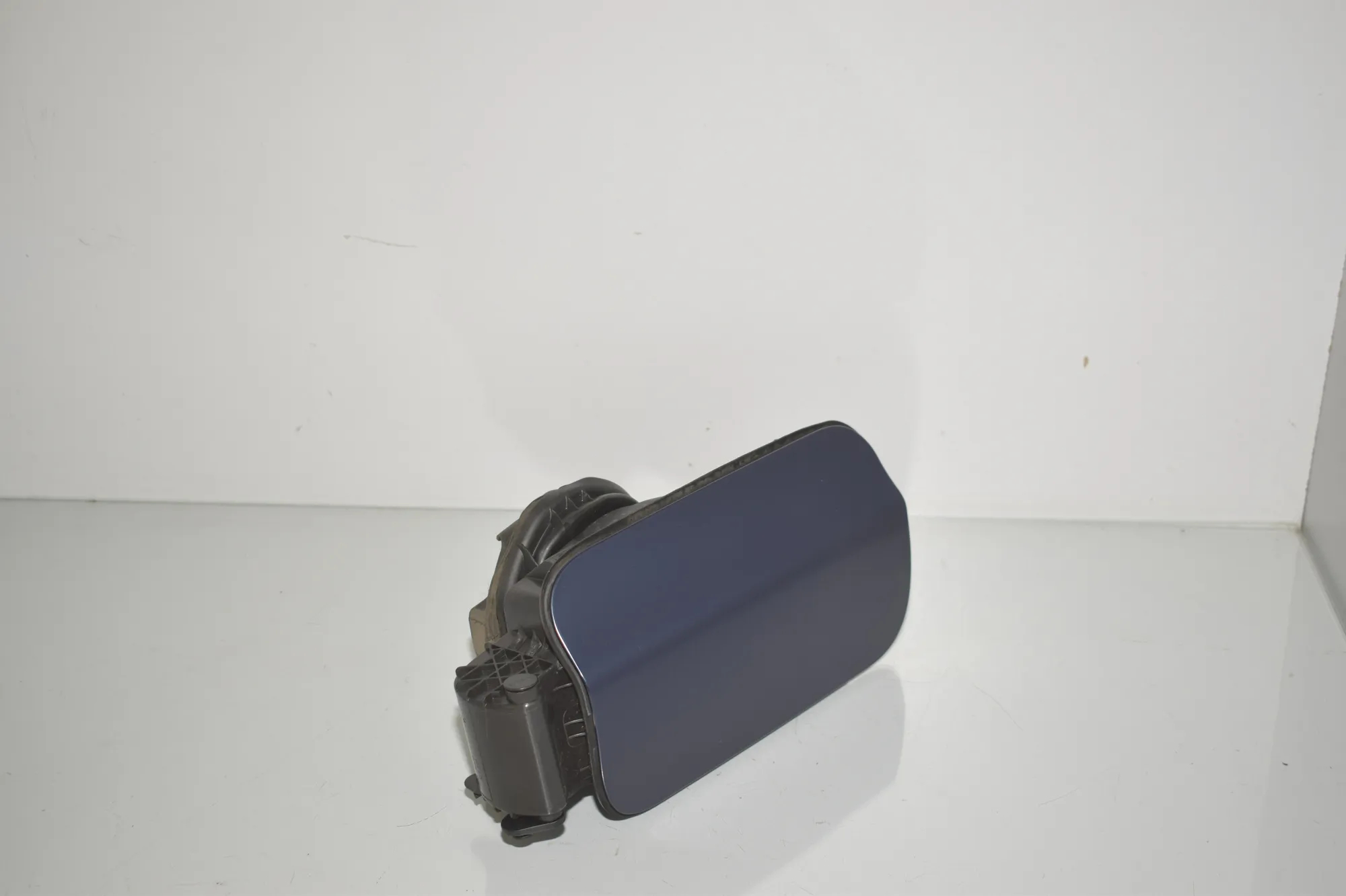 Fuel Tank Flap Cap – OEM 7217767 · BMW 5 Touring (F11) M 550 d xDrive 2014 – 2
