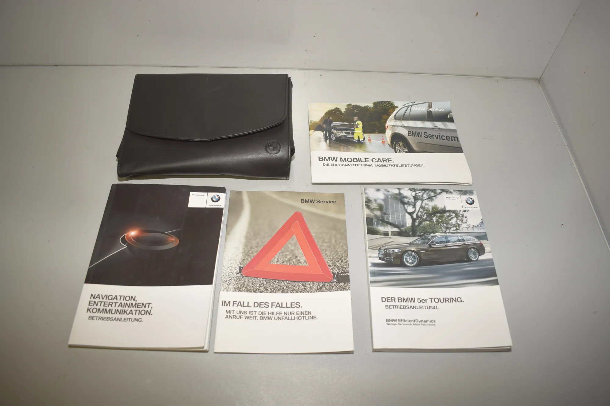 Manual Service Book – OEM 2923927 · BMW 5 Touring (F11) M 550 d xDrive 2014 – 2