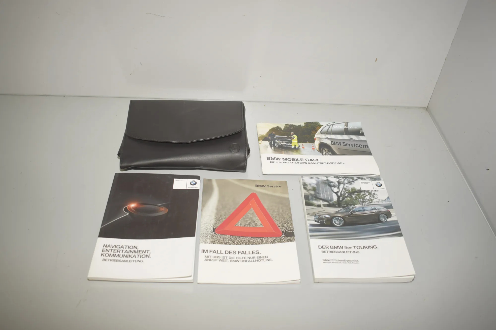 Manual Service Book – OEM 2923927 · BMW 5 Touring (F11) M 550 d xDrive 2014