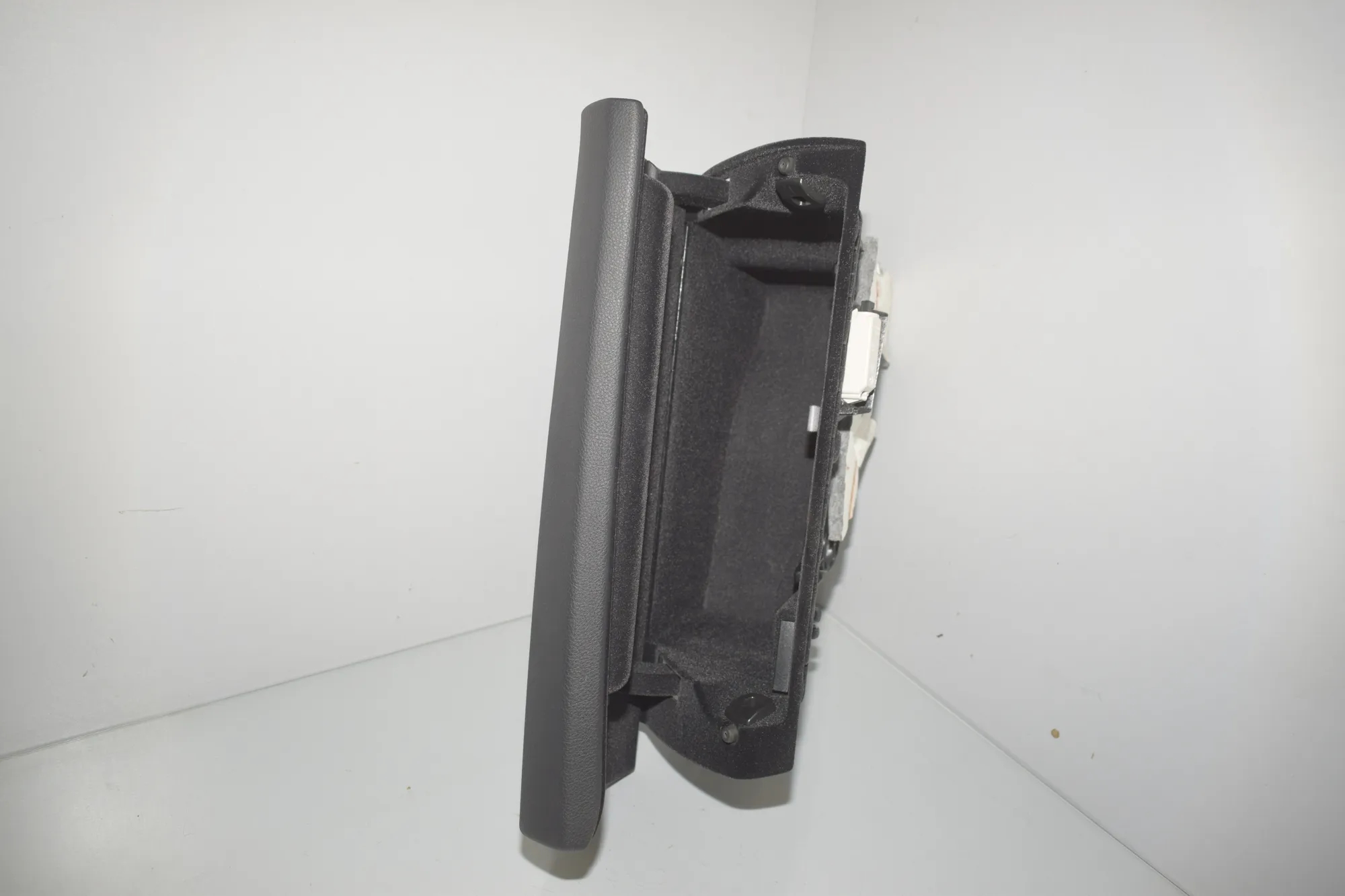 Glove Compartment – OEM 9239345 · BMW 4 Gran Coupe (F36) 430 d xDrive 2014 – 6
