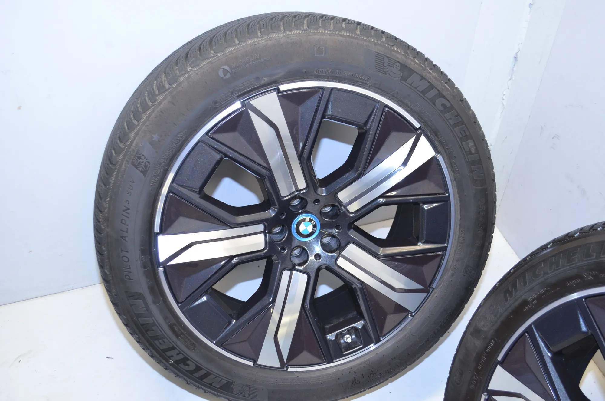 Alloy Wheel Set – OEM 5A02654 · BMW iX (I20) (2021 - -) xDrive 40 2021 – 3