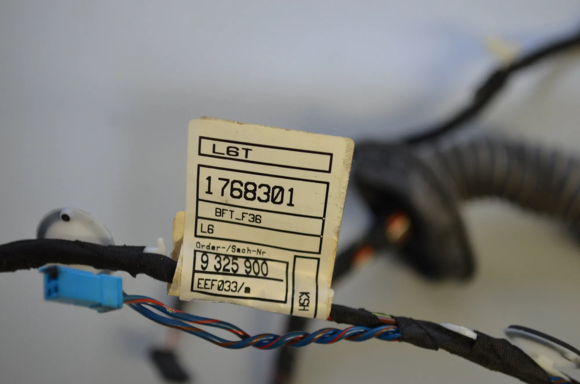 Front Right Door Wiring – OEM 9325900 · BMW 4 Gran Coupe (F36) 430 d xDrive 2014 – 5