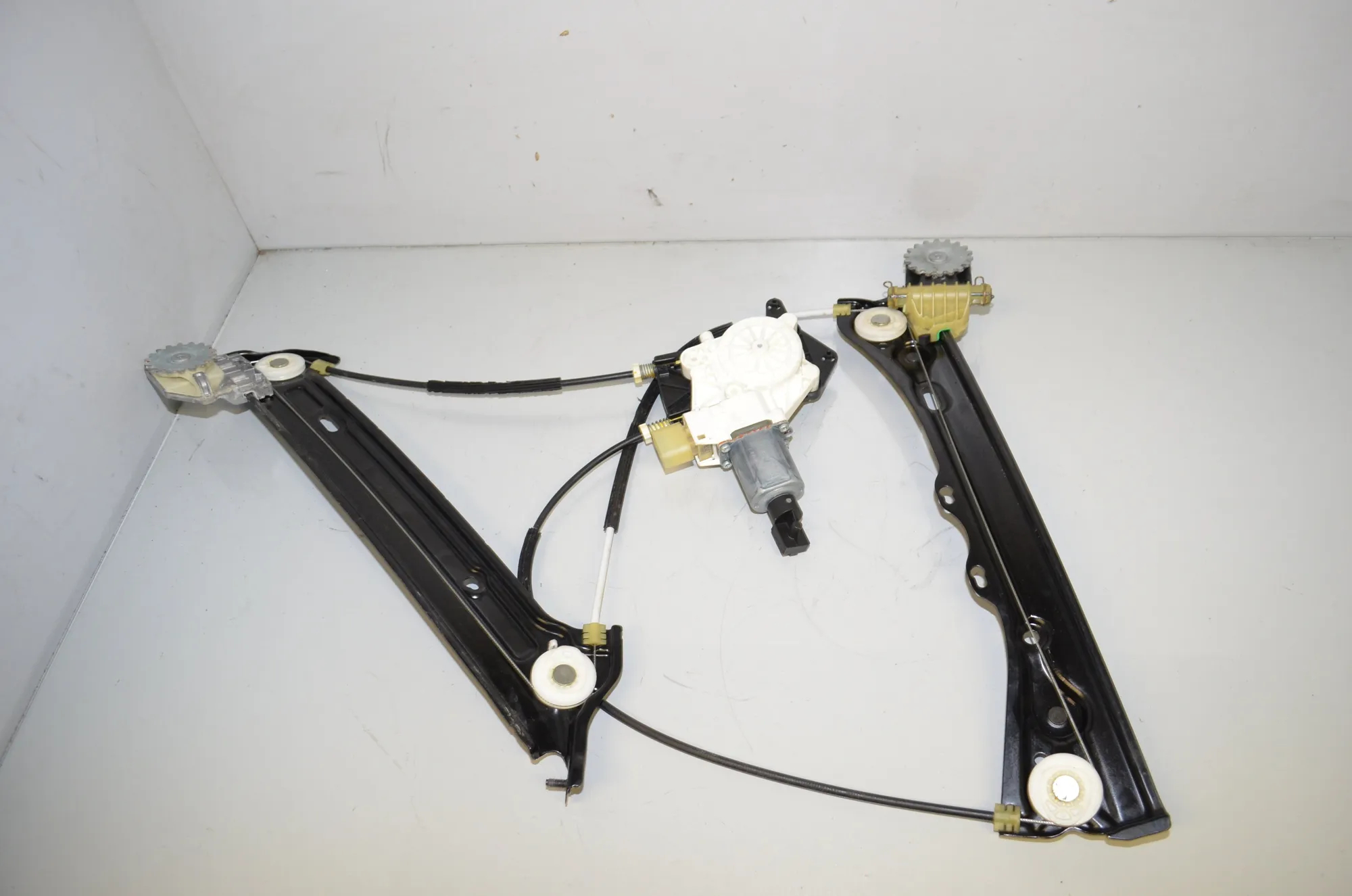 Front Right Door Window Regulator – OEM 7326328 · BMW 4 Gran Coupe (F36) 430 d xDrive 2014 – 3
