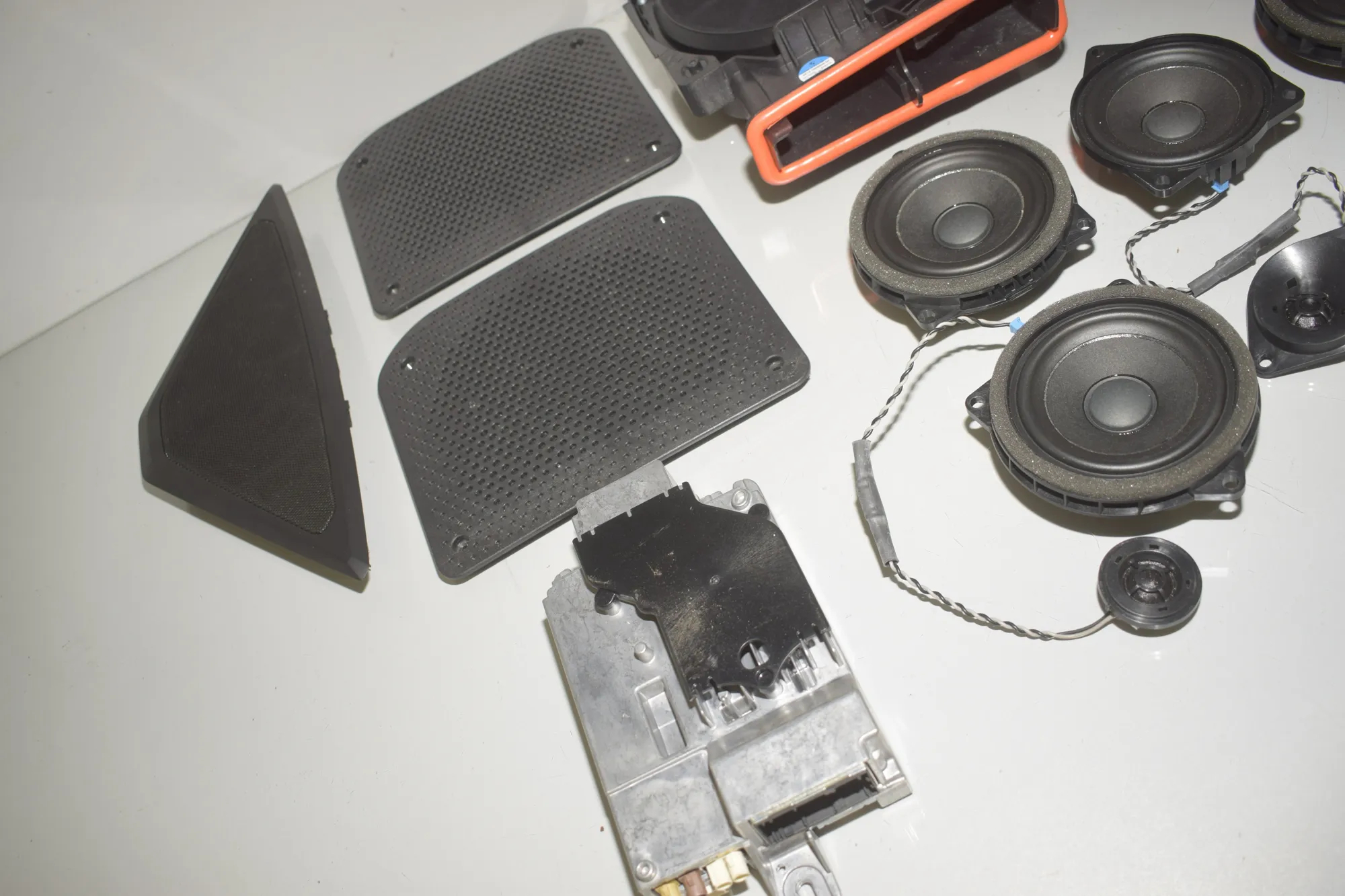 Sound Audio System Set – OEM 6823294 · BMW 1 (F40) (2019 - -) (F40) 118i 2022 – 5