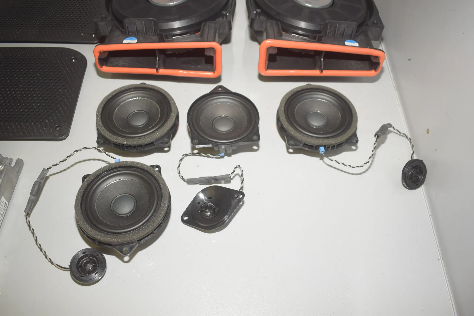Sound Audio System Set – OEM 6823294 · BMW 1 (F40) (2019 - -) (F40) 118i 2022 – 4